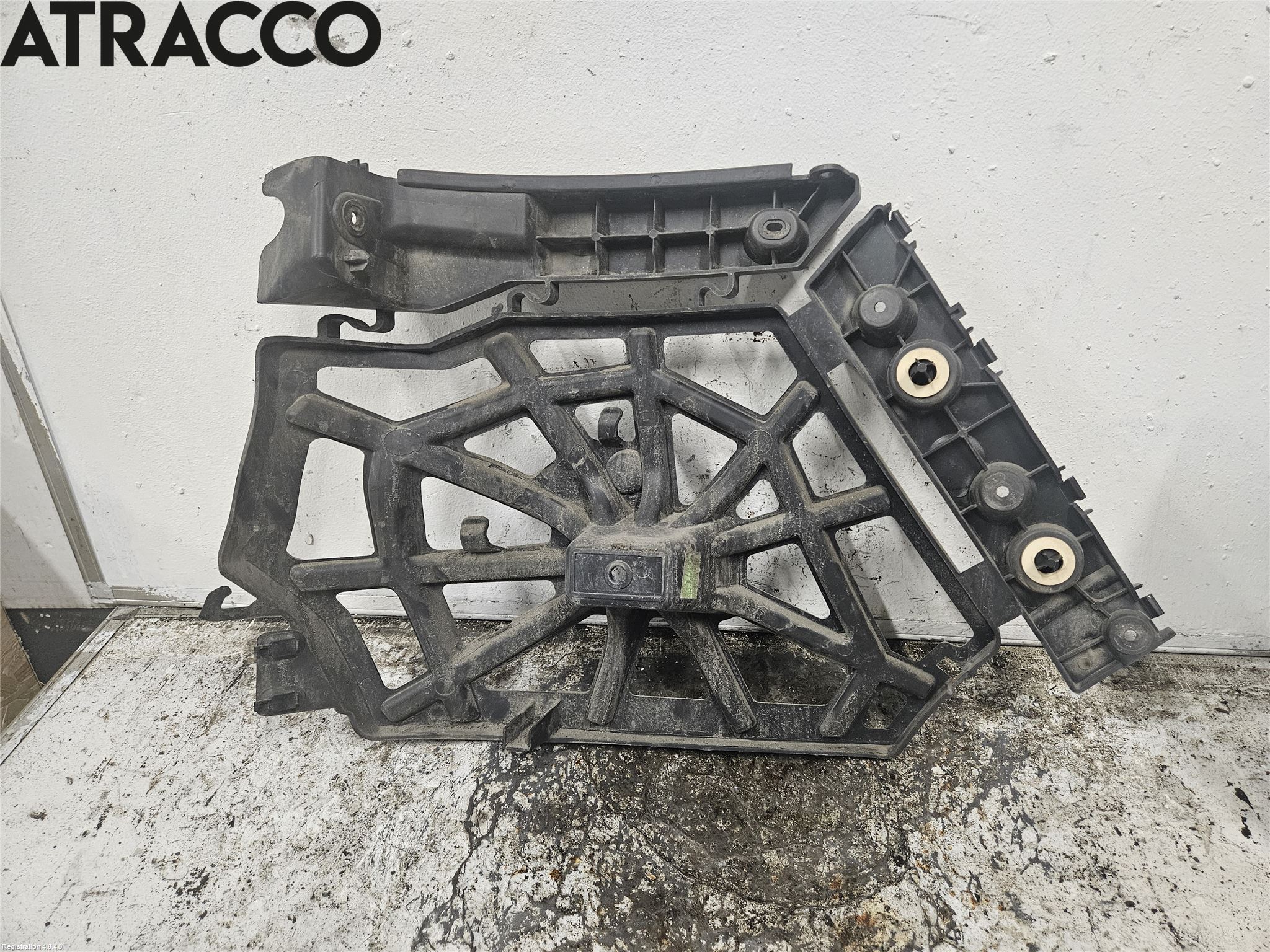 Renault SCÉNIC III / GRAND SCÉNIC 09-16 Støtfangerfeste Bak Venstre