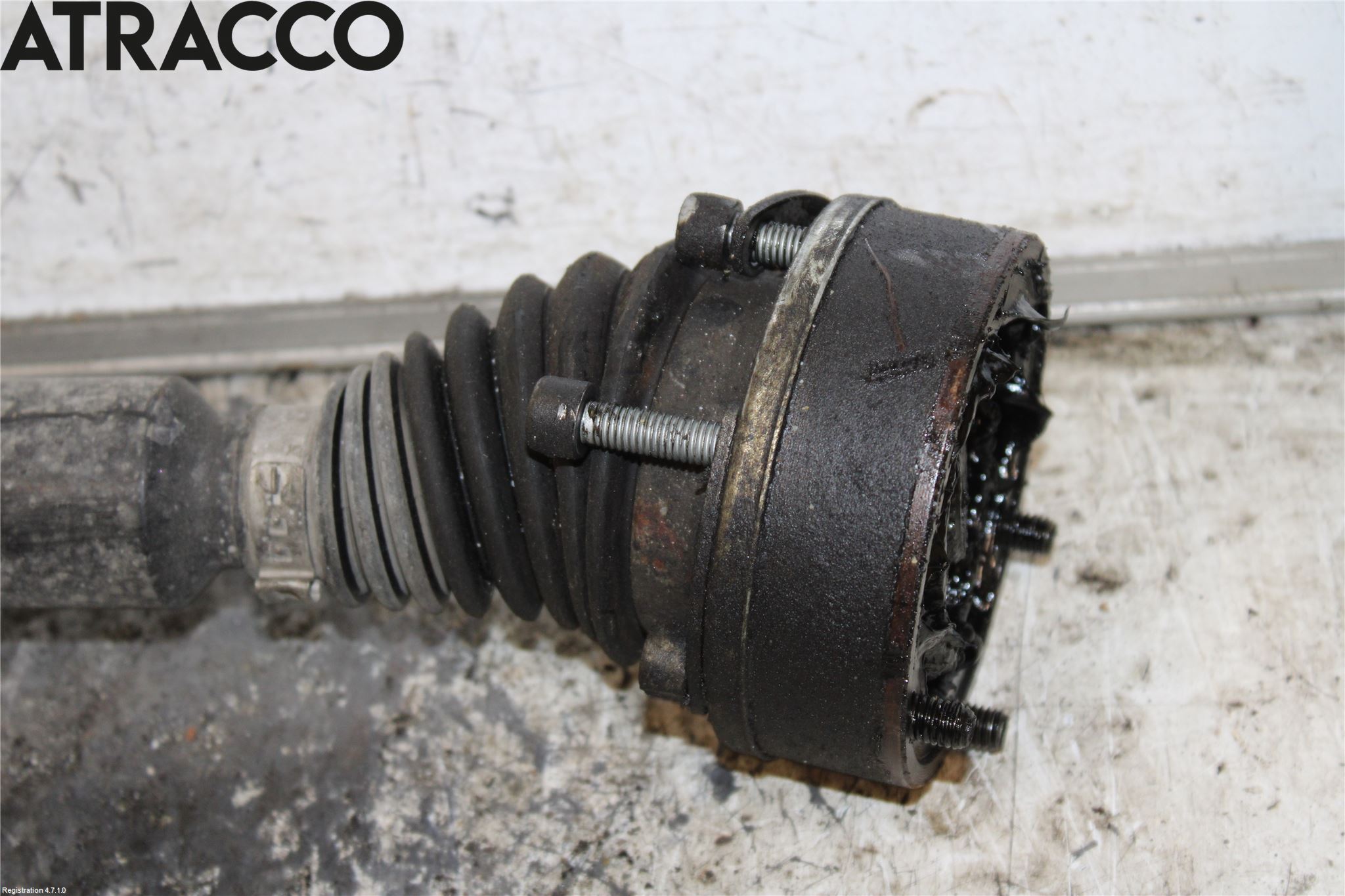 Volkswagen VW TOURAN 10-15 Drivaksel Foran Kompl Høyre