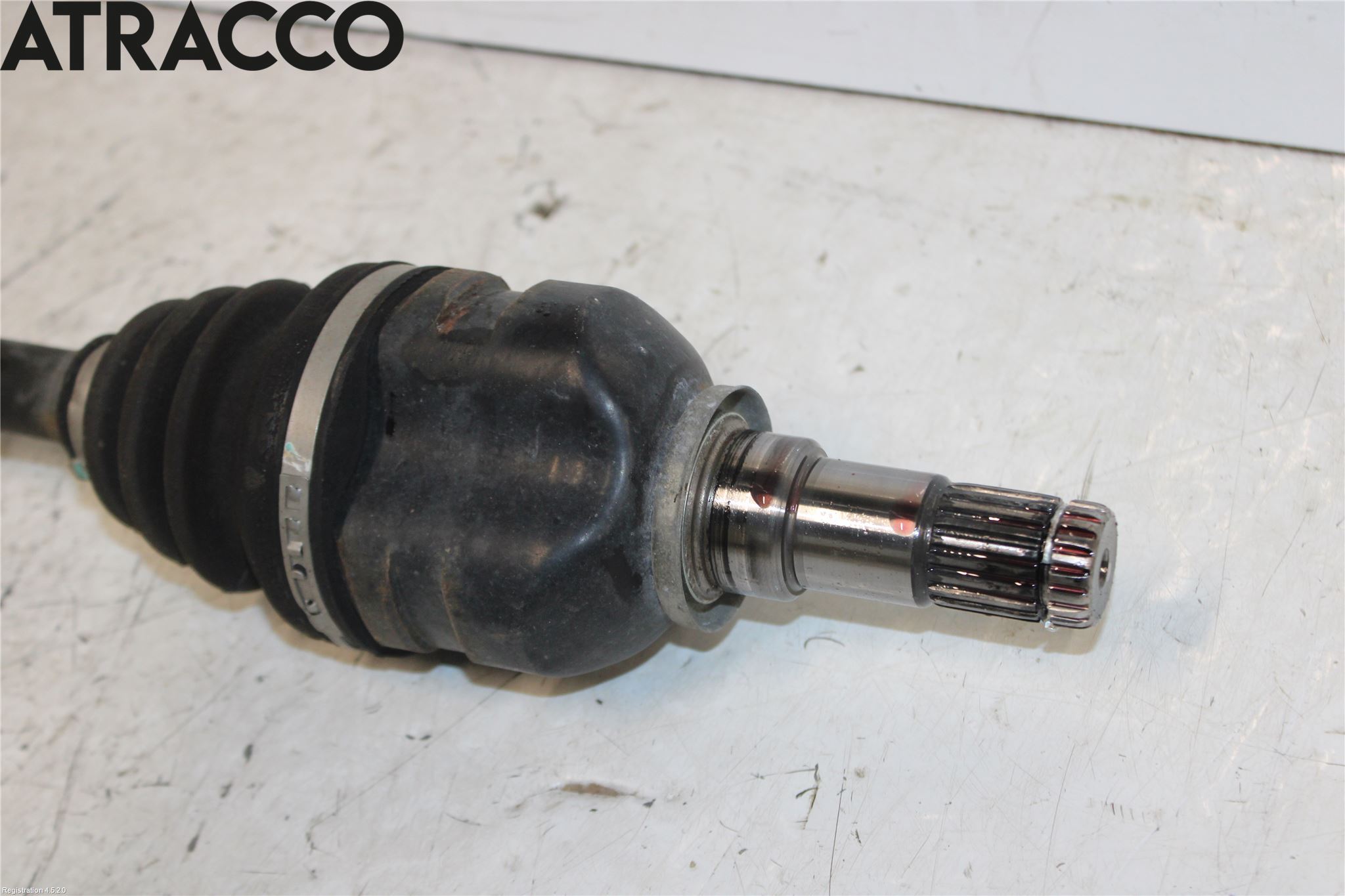 Toyota YARIS XP130 15-20 Drivaksel Foran Kompl Venstre