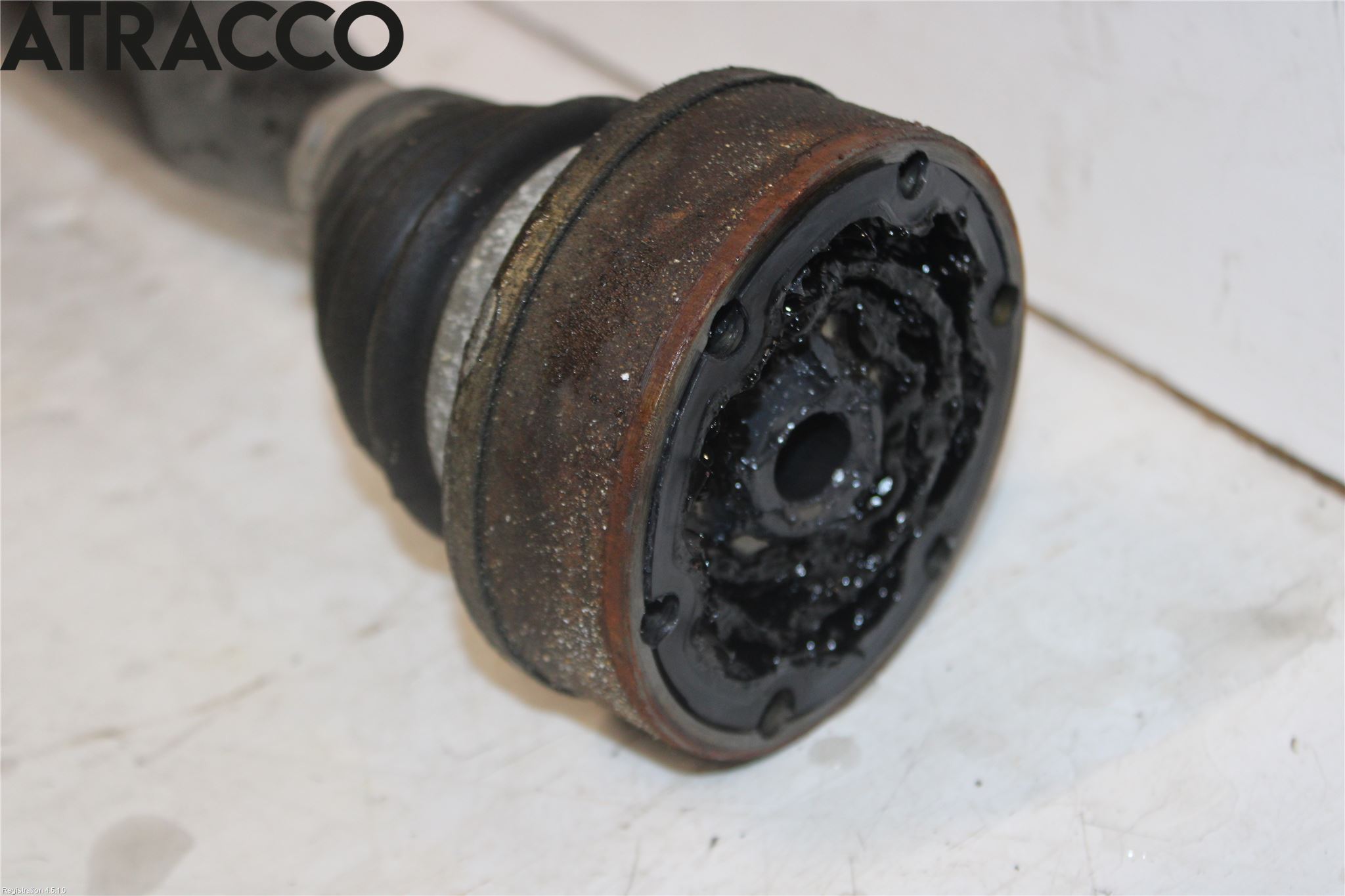 Volkswagen VW GOLF PLUS/CROSS GOLF 04-14 Drivaksel Foran Kompl Høyre