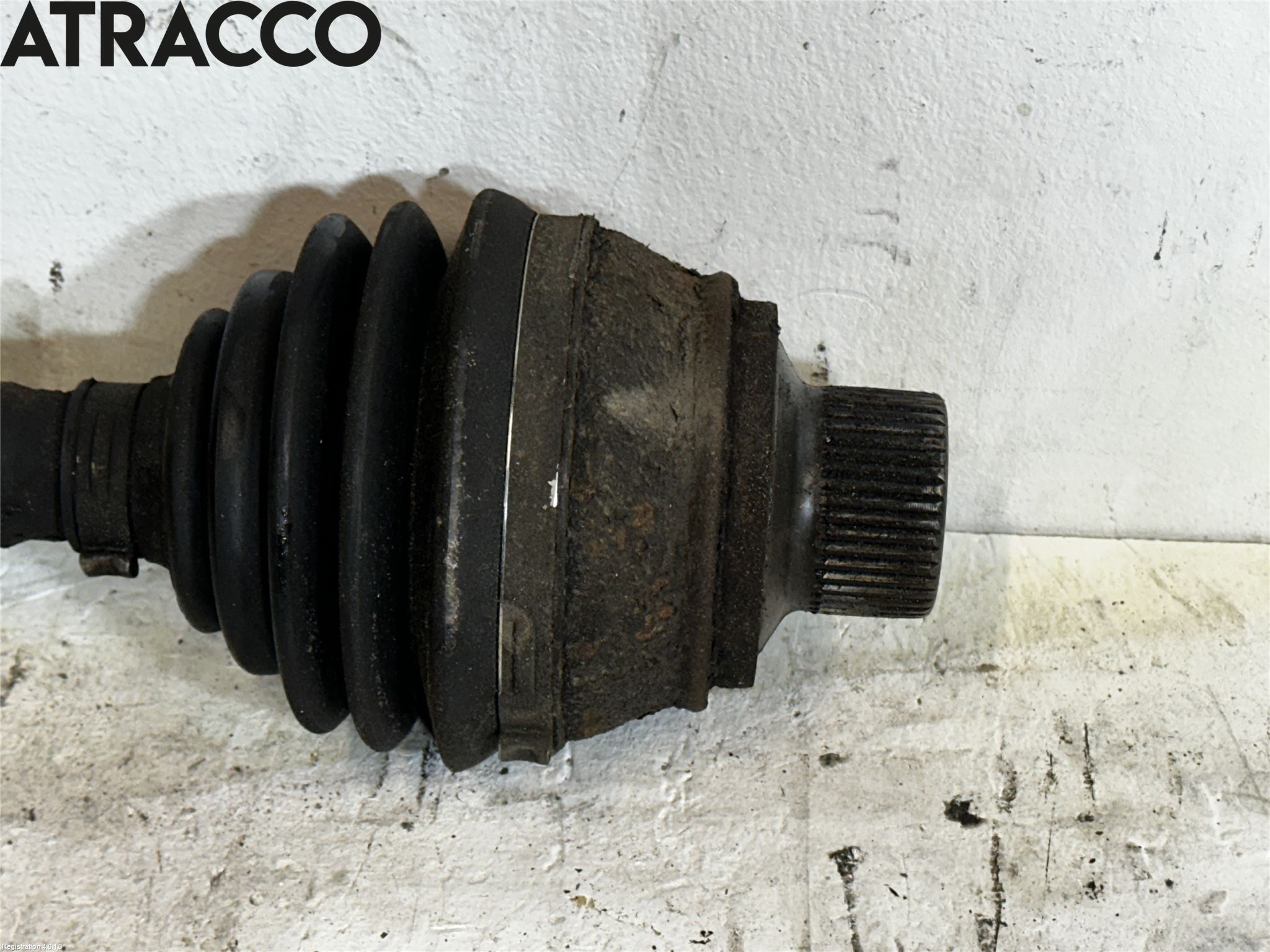 Audi A4/S4 08-11 Drivaksel Foran Kompl Høyre