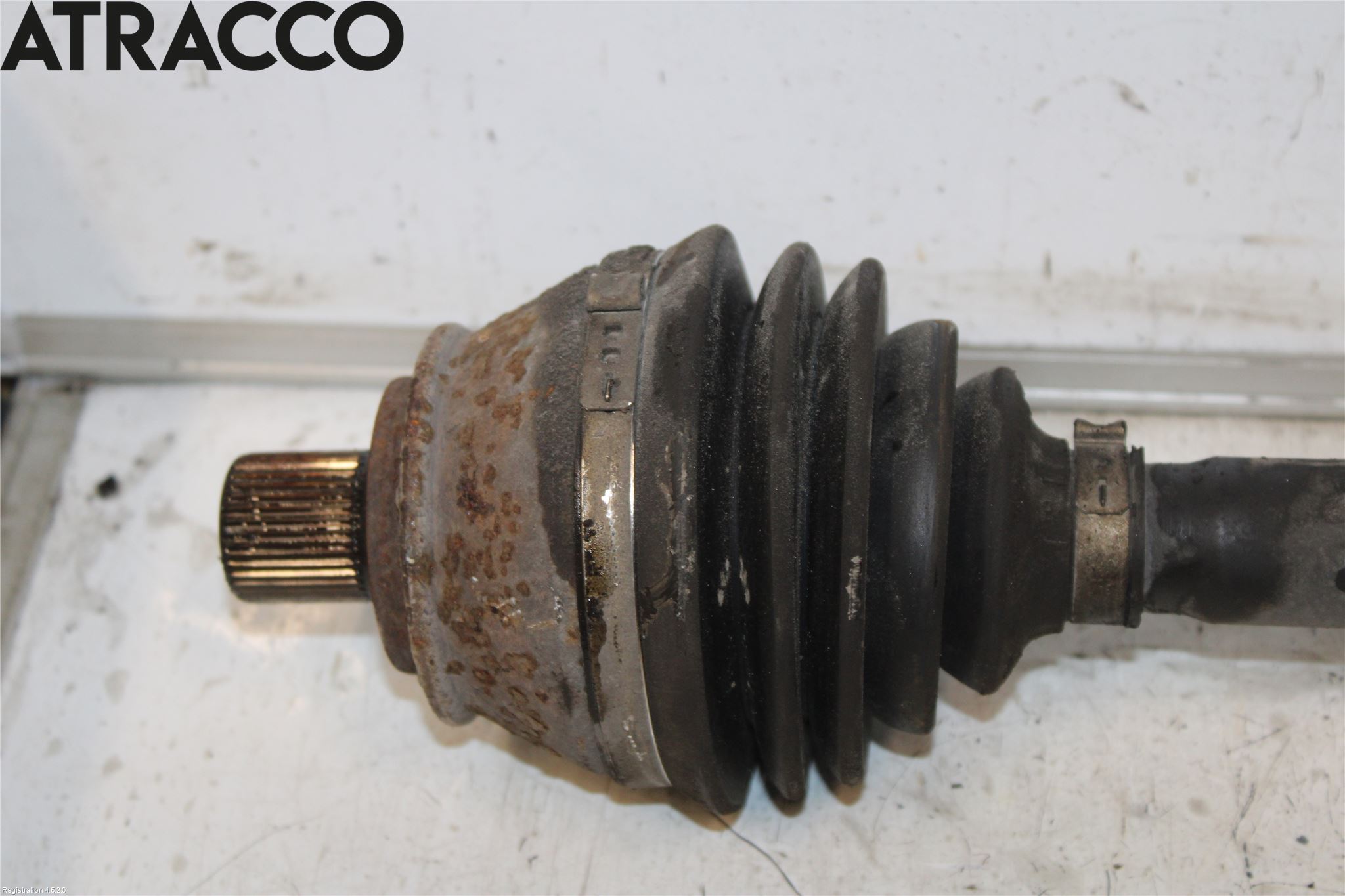 Audi A6/S6     05-11 Drivaksel Foran Kompl Venstre