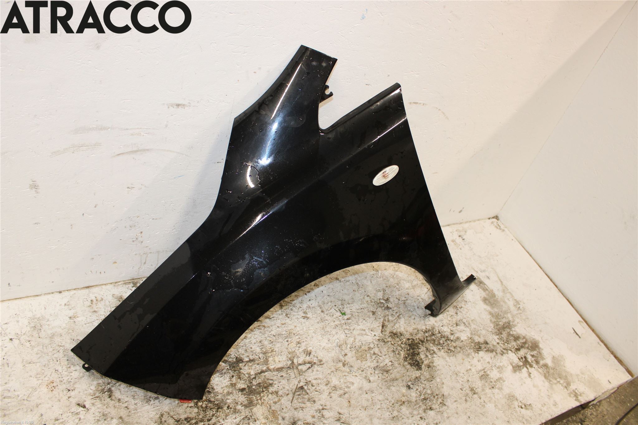 Nissan LEAF 11-17 Skjerm Foran Venstre