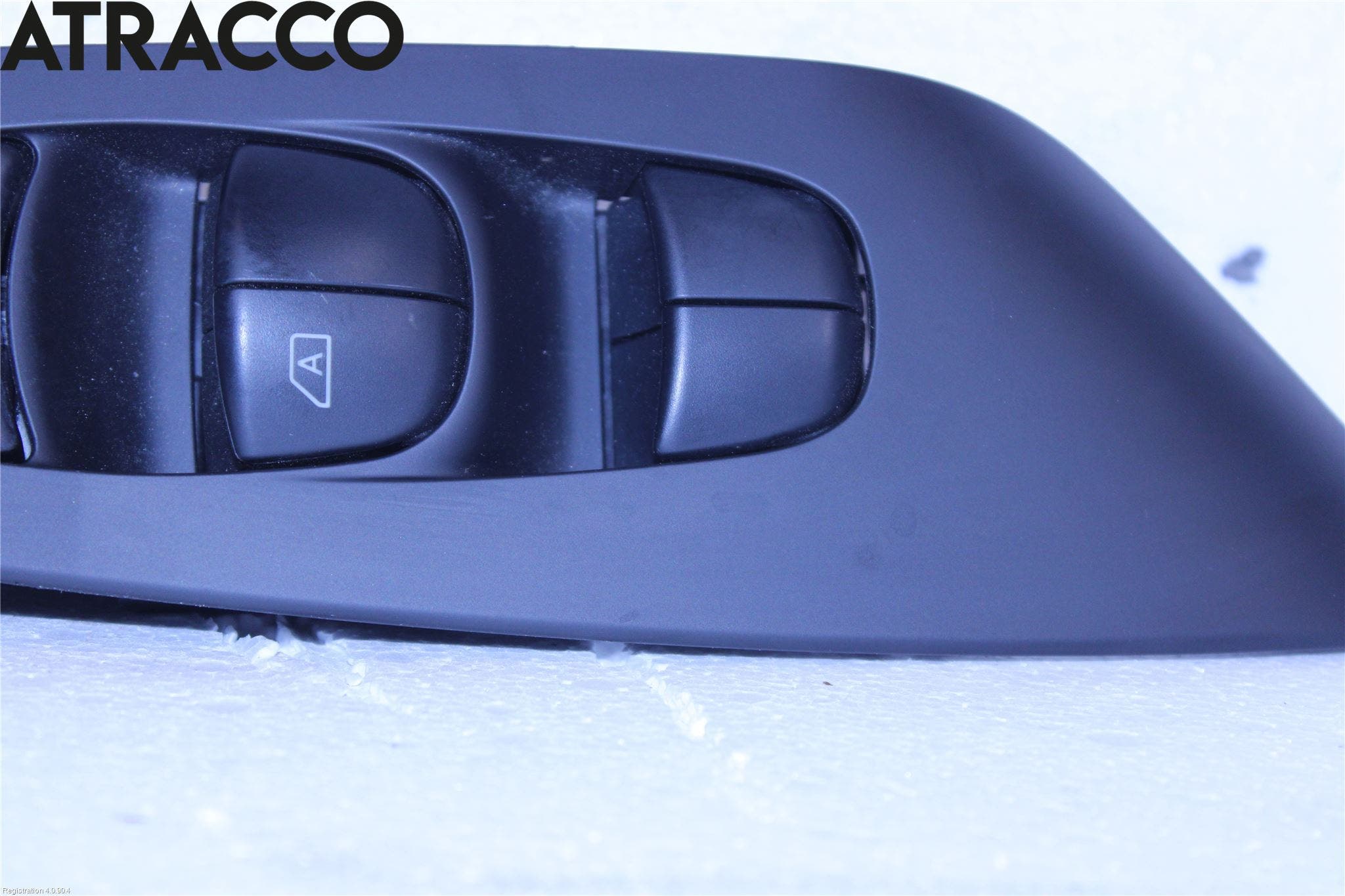 Nissan LEAF 18- Bryter Vindusheis