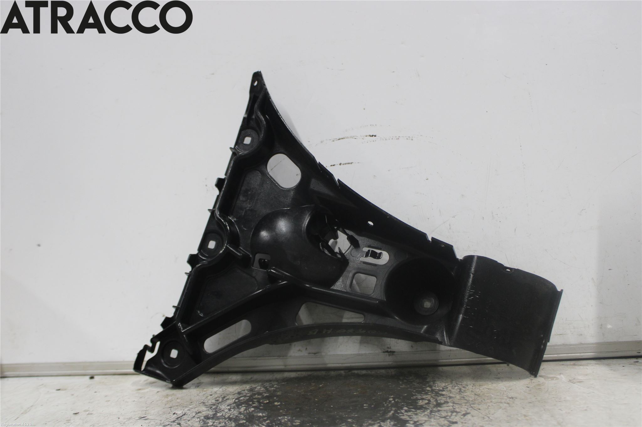 BMW 5 E60/61 Sed/Tou 02-10 Støtfangerfeste Bak Høyre