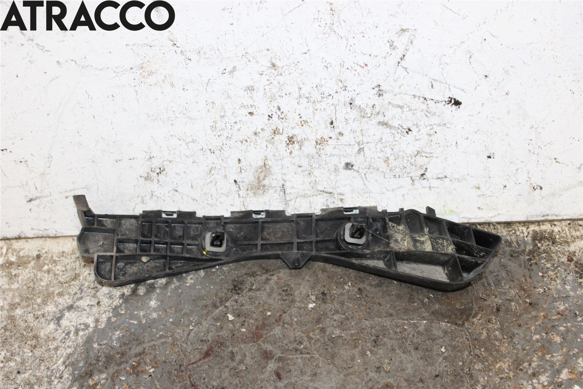 Toyota AURIS 07-09 Støtfangerfeste Bak Høyre