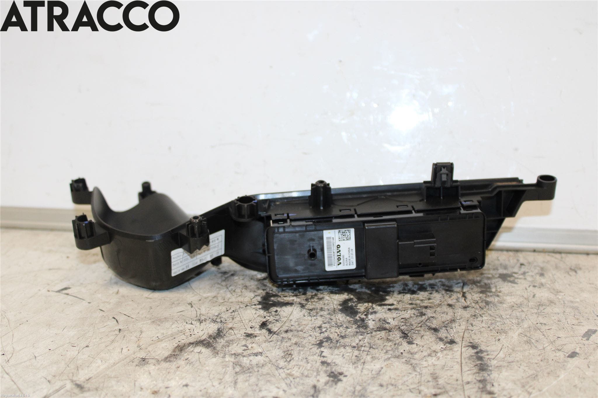 POLESTAR 2 20- Bryter Vindusheis