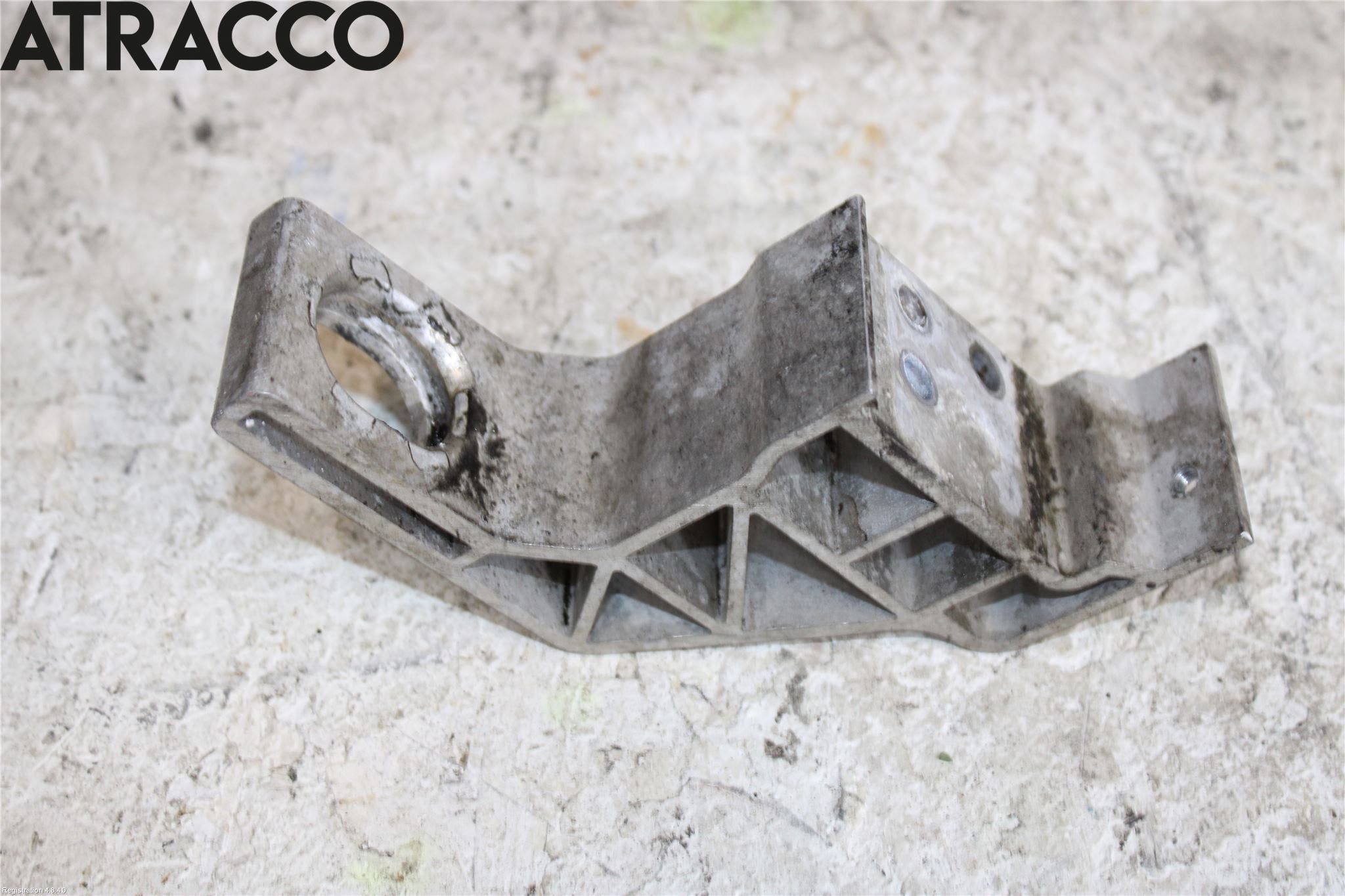 Mercedes-Benz MB C-KLASS (W205) 14-21 Radiator Feste - Ramme - Bjelk