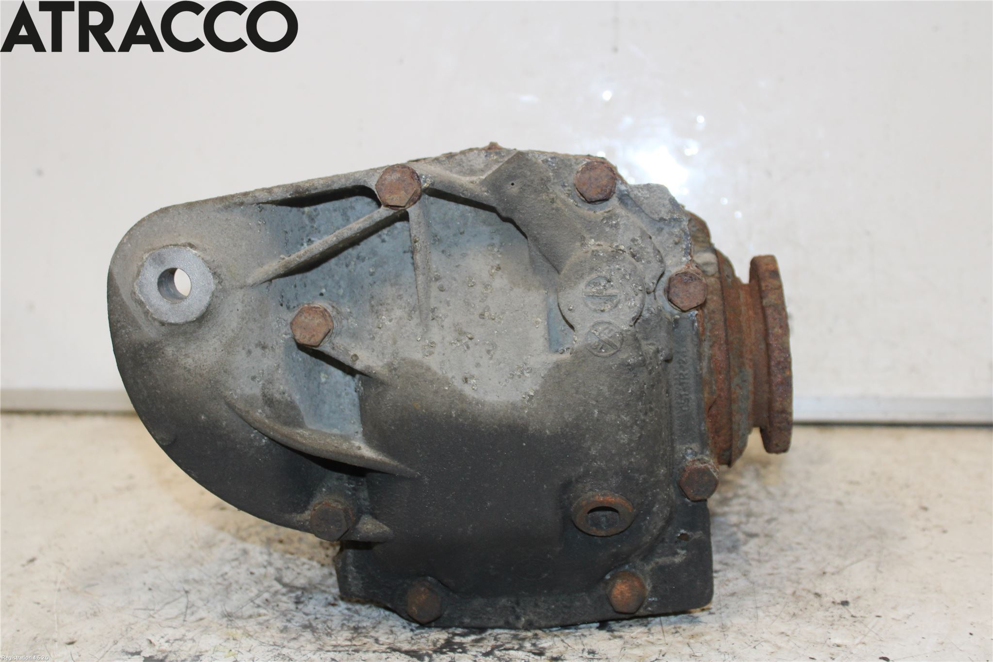 BMW 3 E90/91 SED/TOU 05-12 Bakaksel Kardang Bak -Diff