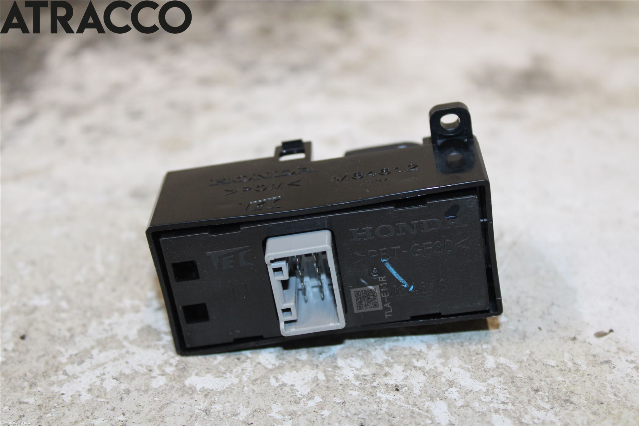 Honda CR-V 19-22 Bryter Vindusheis