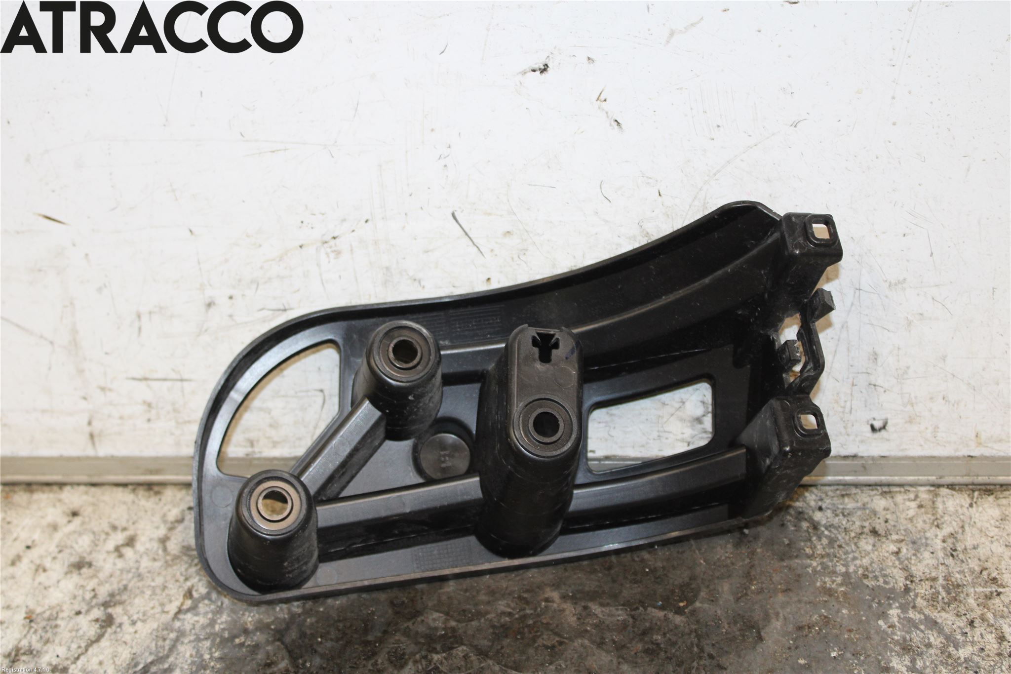 Peugeot 2008/E-2008 20- Støtfangerfeste Bak Høyre