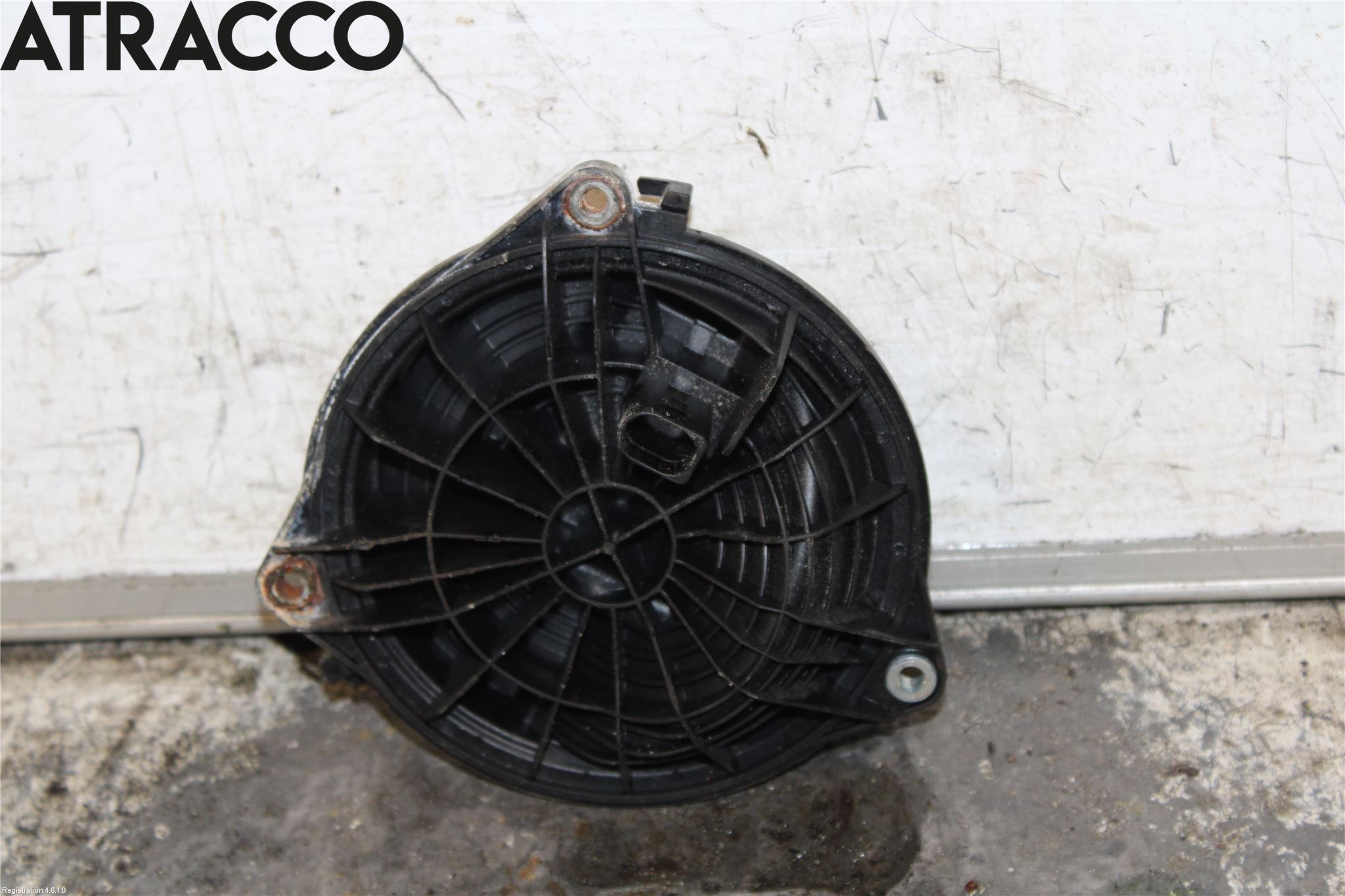 Volkswagen VW GOLF VI 09-13 Bakluke Handtak Ytre