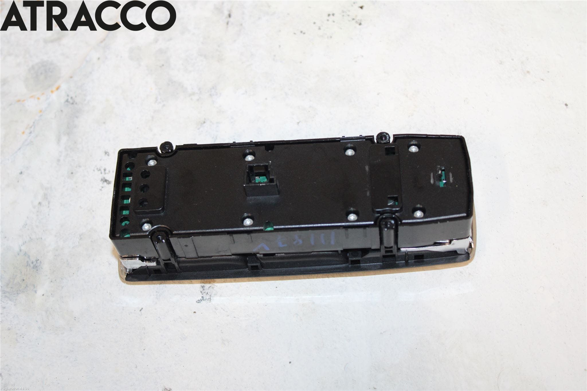 Audi A8/S8 4H 10-17 Bryter Vindusheis