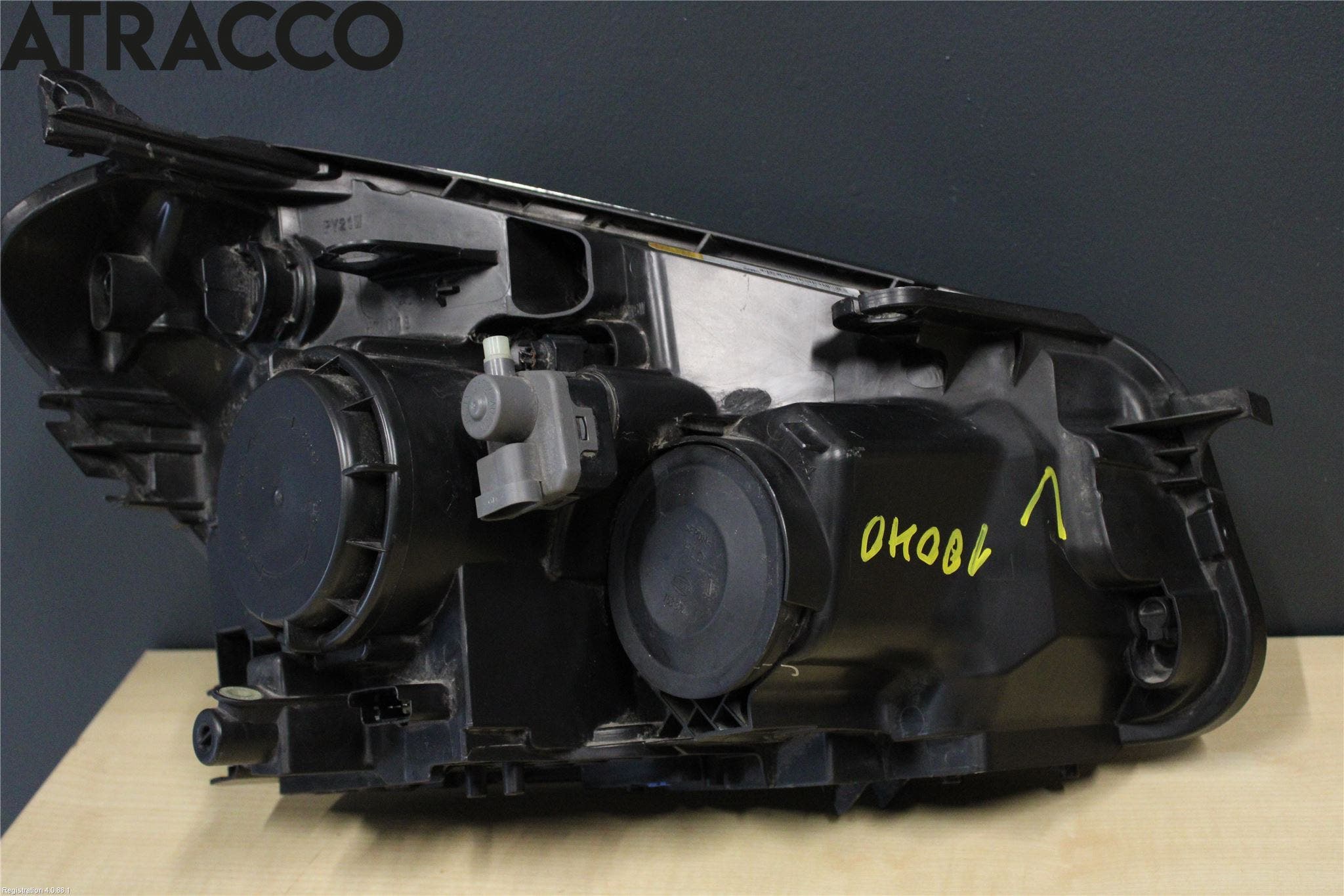 Nissan QASHQAI+2 10-14 Frontlykt Venstre