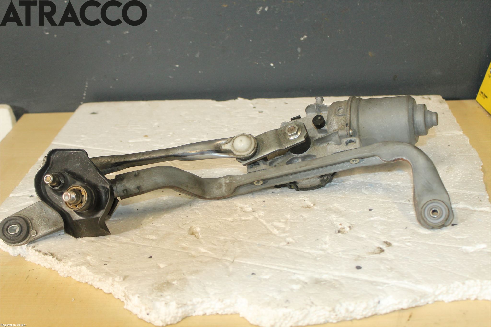 Toyota YARIS XP130 12-14 Viskermotor Frontrute