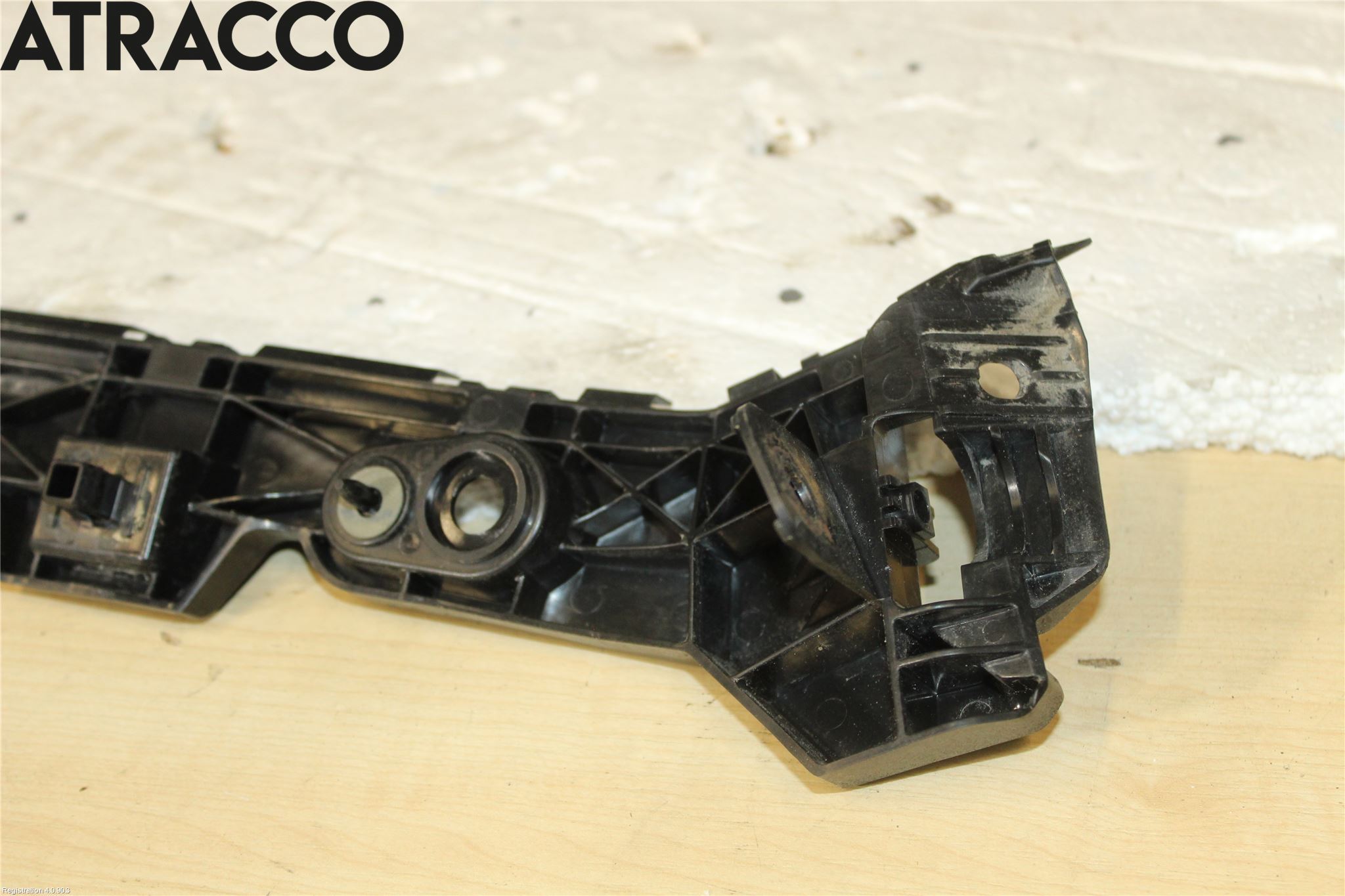 Mazda 3 III 14-19 Støtfangerfeste Bak Venstre