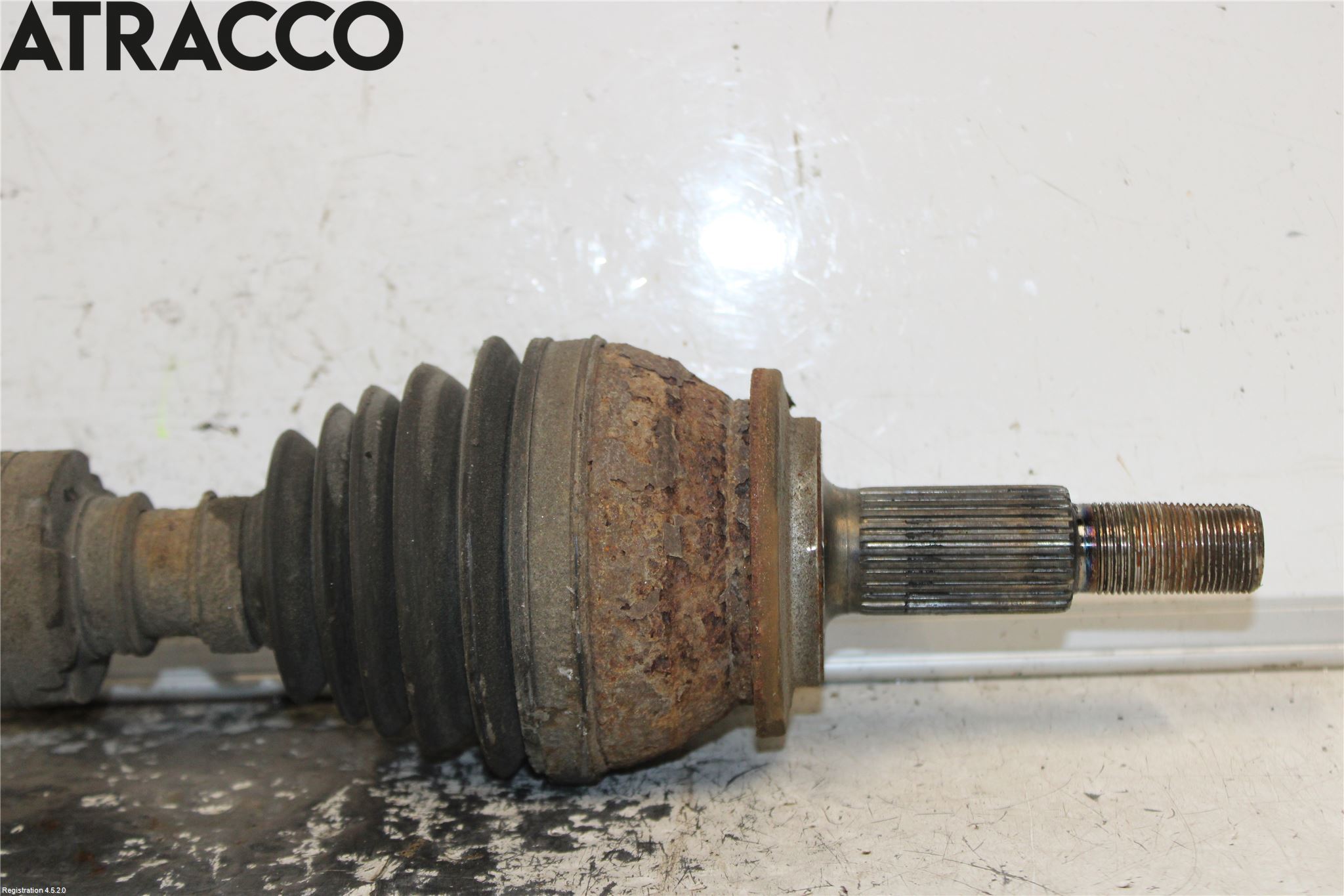 Toyota RAV4 13-18 Drivaksel Foran Kompl Venstre