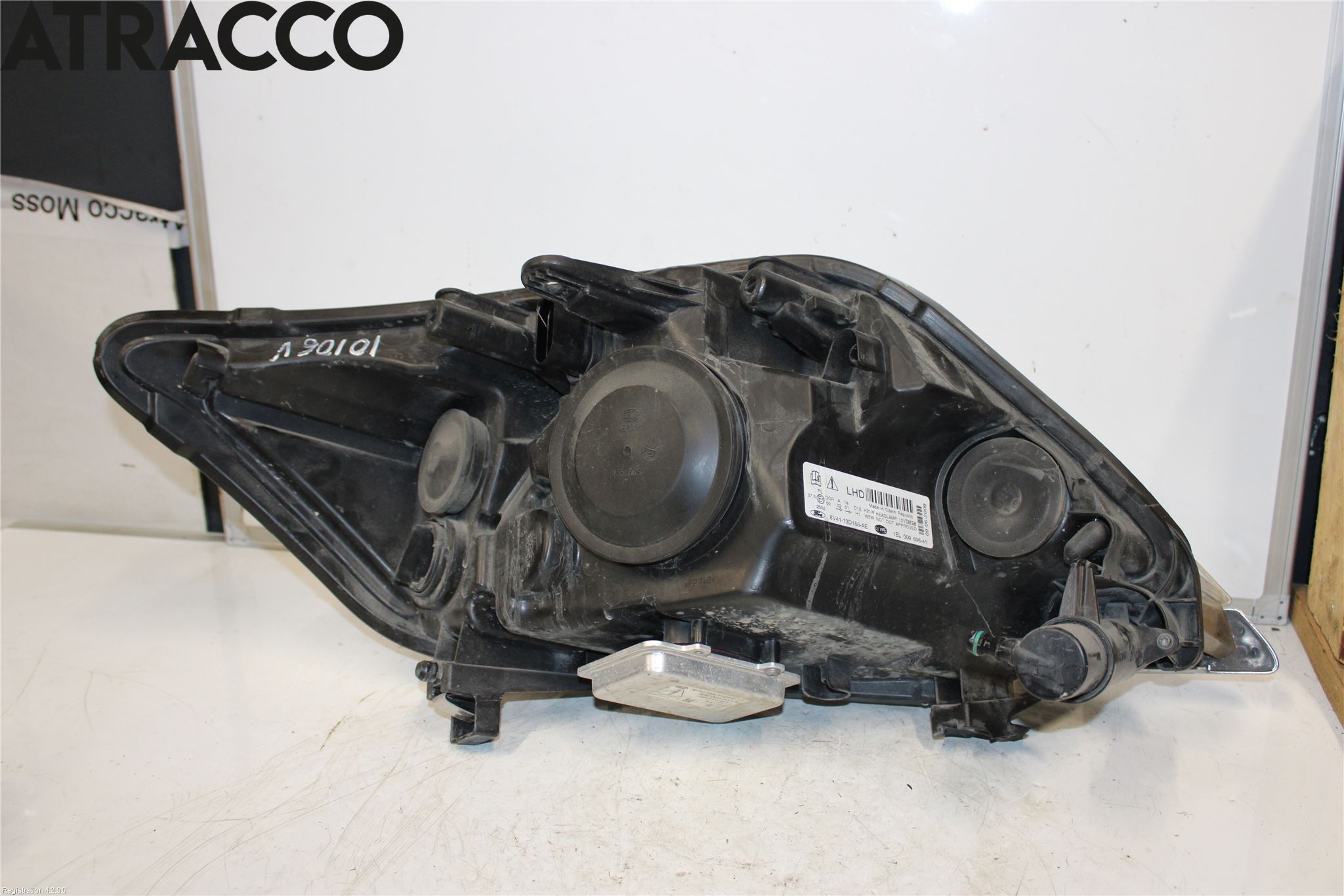 Ford KUGA 08-12 Frontlykt Venstre