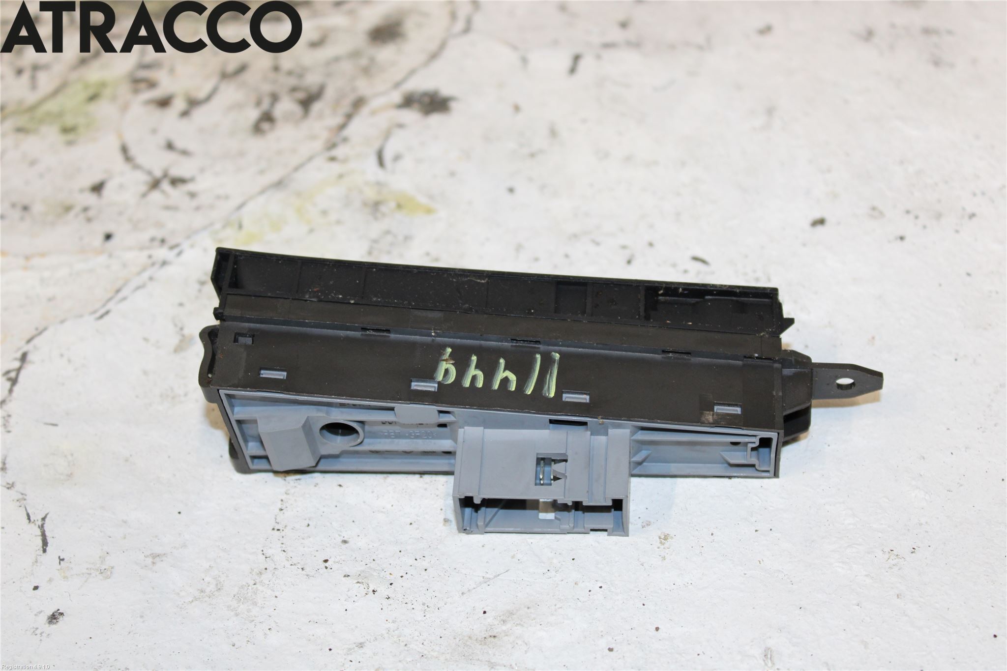 Volkswagen VW PASSAT 11-14 Bryter Parkeringsbrems