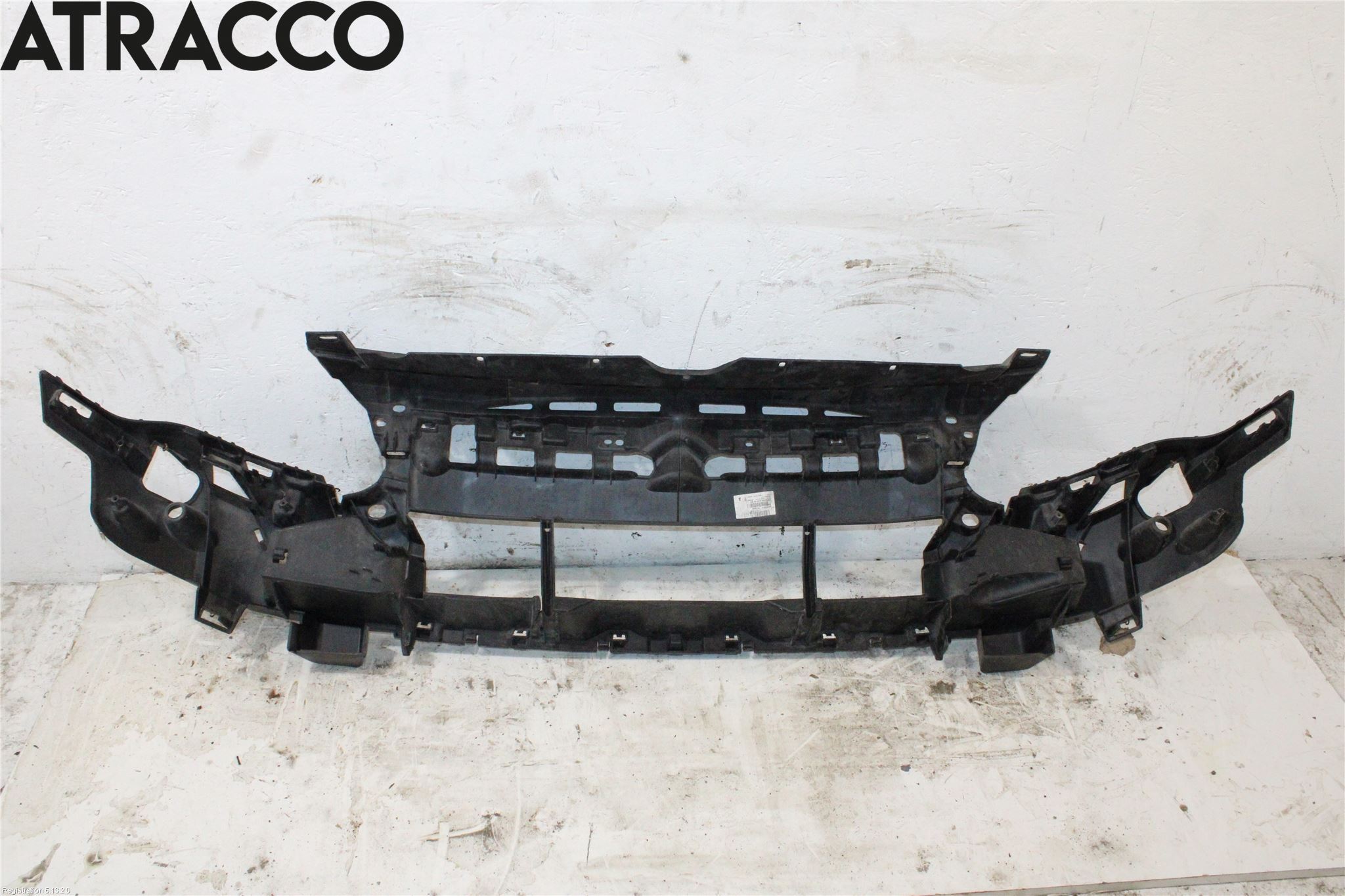 Peugeot PARTNER 16-18 Støtfanger Foran Midt Del
