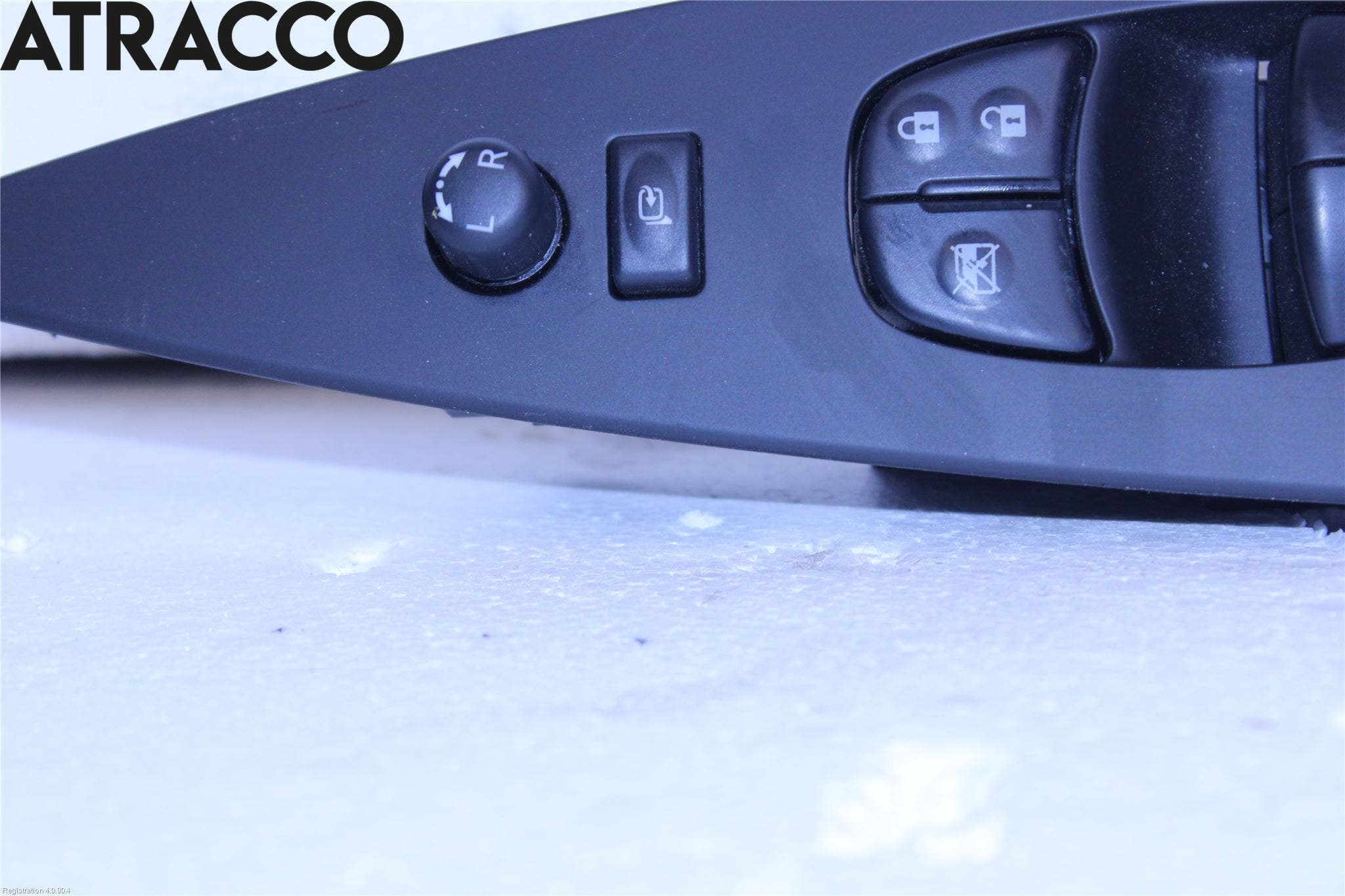 Nissan LEAF 18- Bryter Vindusheis