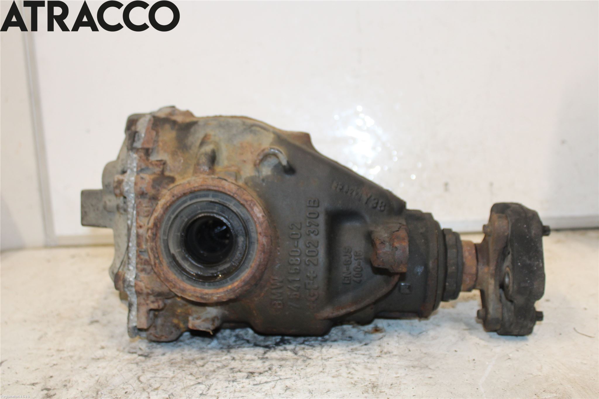 BMW 3 F30/F31/F80 12-19 Bakaksel Kardang Bak -Diff