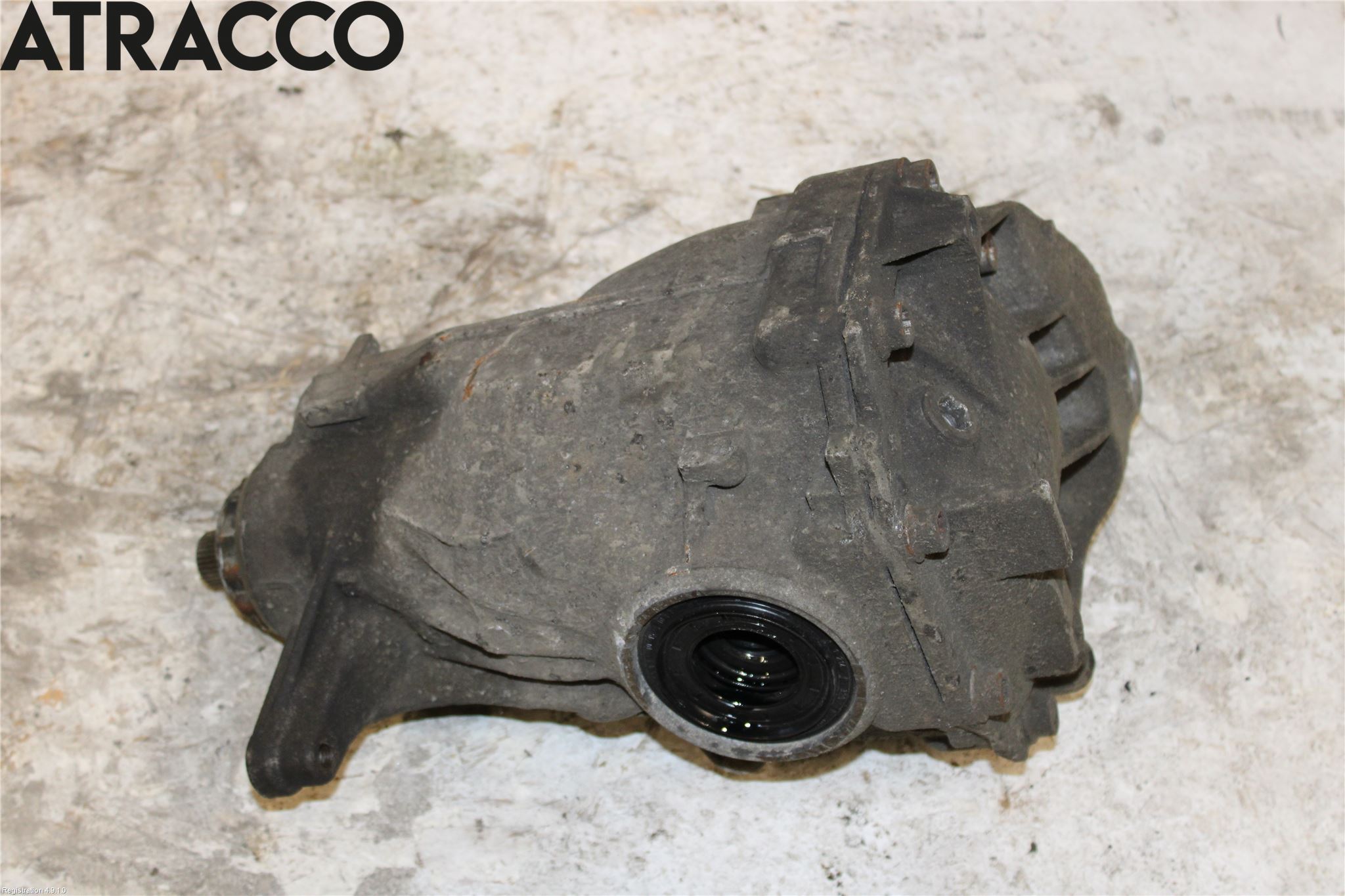 BMW 5 F10/F11/F18 09-17 Bakaksel Kardang Bak -Diff