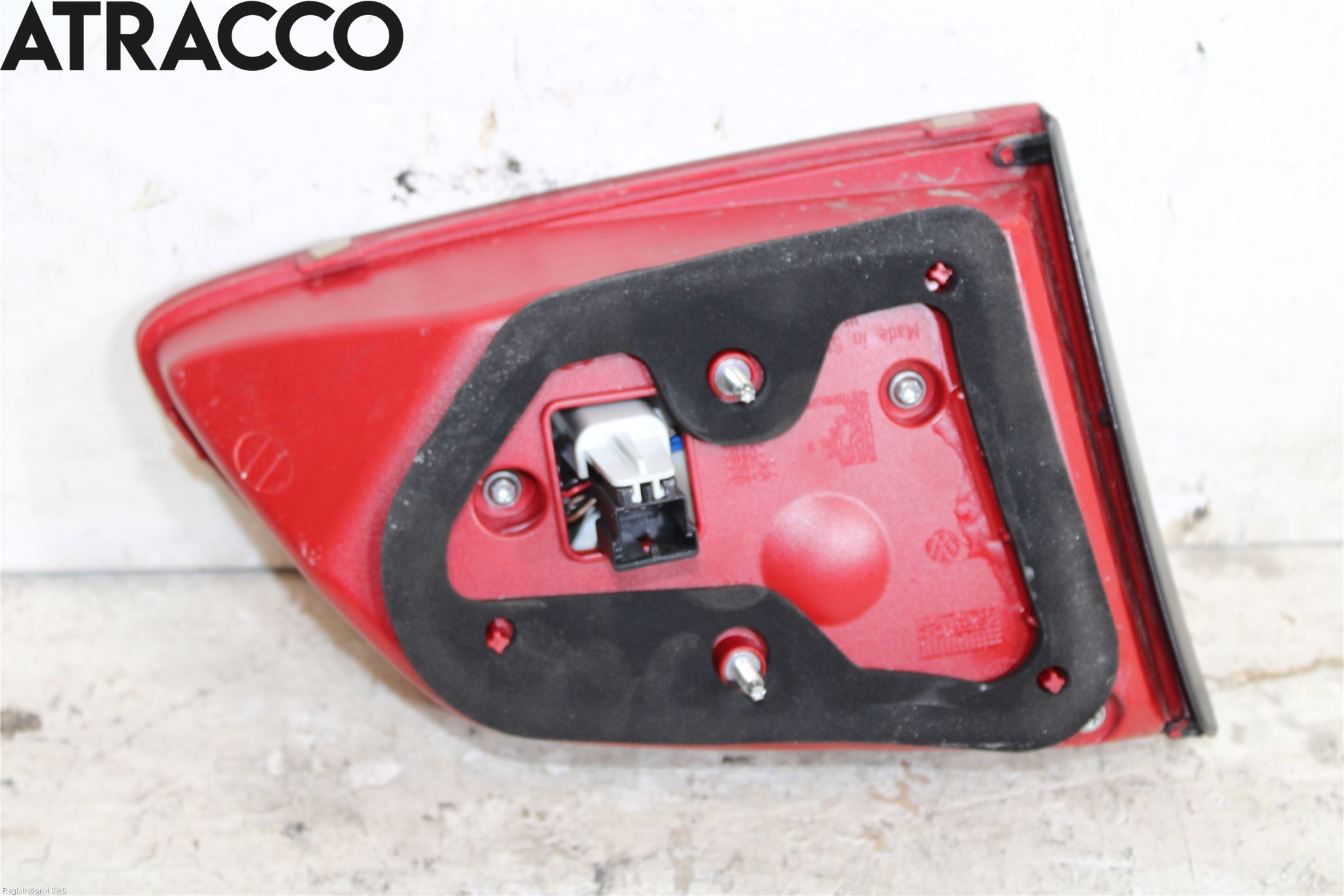 Volkswagen VW PASSAT 11-14 Baklykt Høyre  På Luke(Indre)