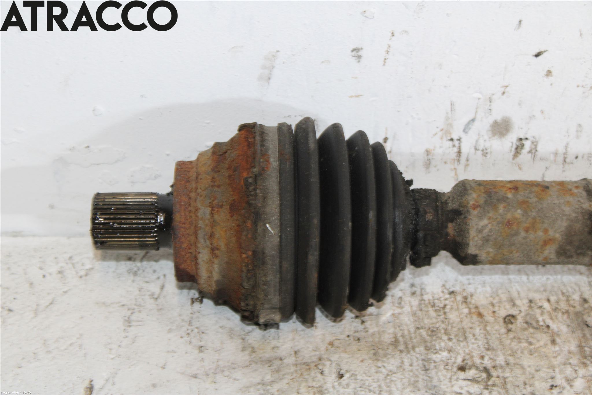 Volkswagen VW GOLF V 04-09 Drivaksel Foran Kompl Høyre