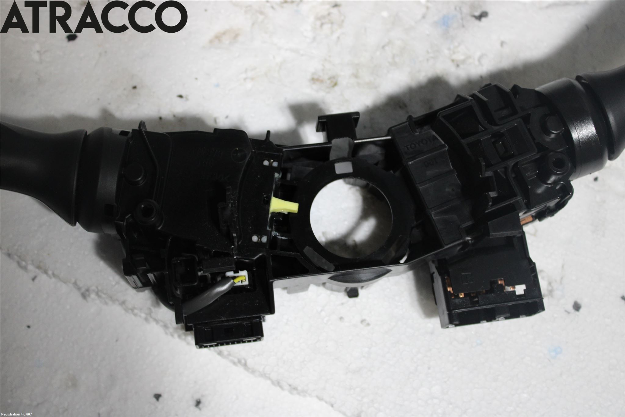 Toyota AVENSIS 09-15 Bryter Ratt Kombi H Og V