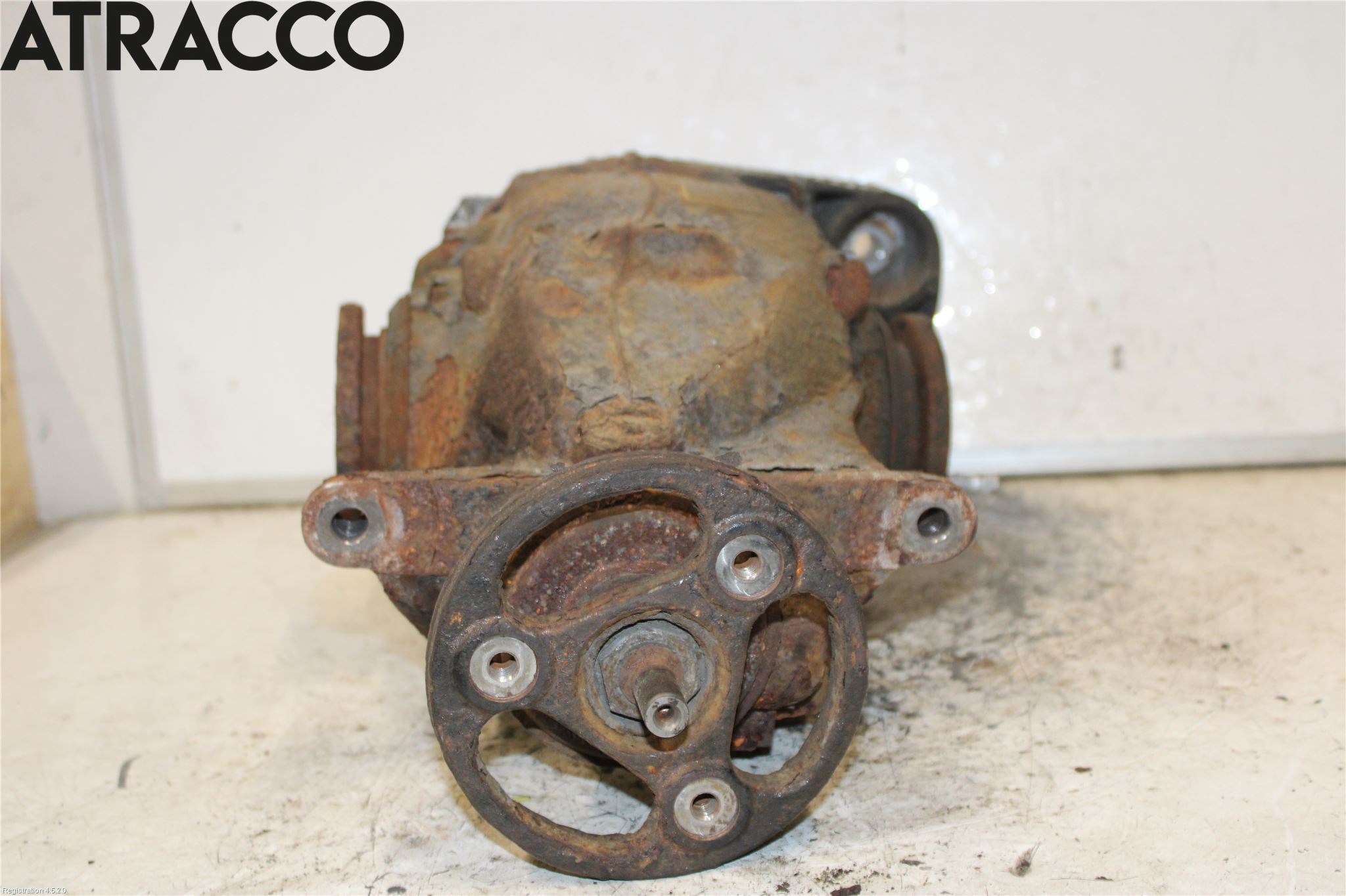 BMW 3 E90/91 SED/TOU 05-12 Bakaksel Kardang Bak -Diff