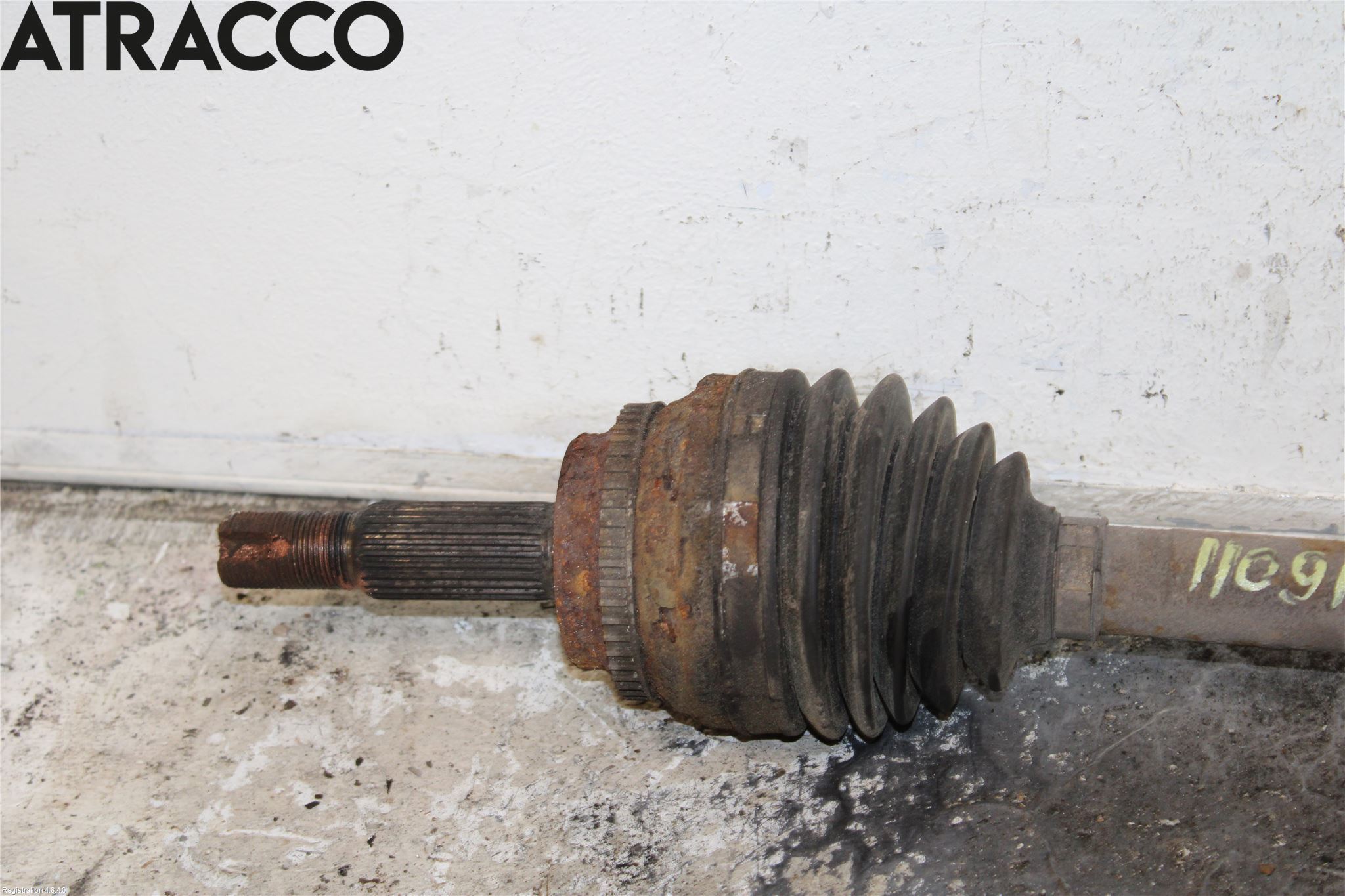 Toyota RAV 4 00-06 Drivaksel Foran Kompl Venstre