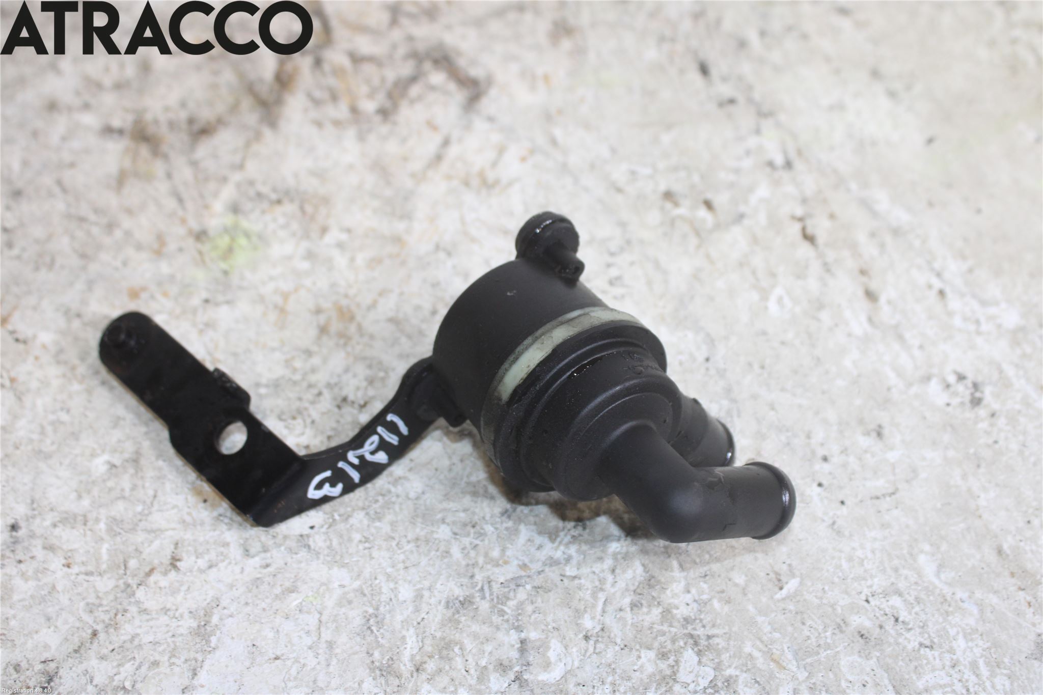 Volkswagen VW TOURAN 10-15 Vannpumpe