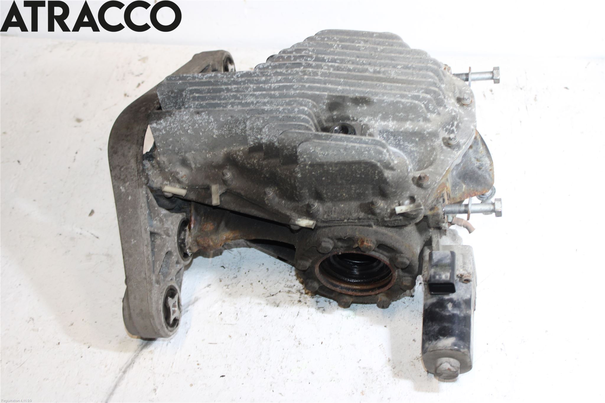 BMW 3 F30/F31/F80 12-19 Bakaksel Kardang Bak -Diff