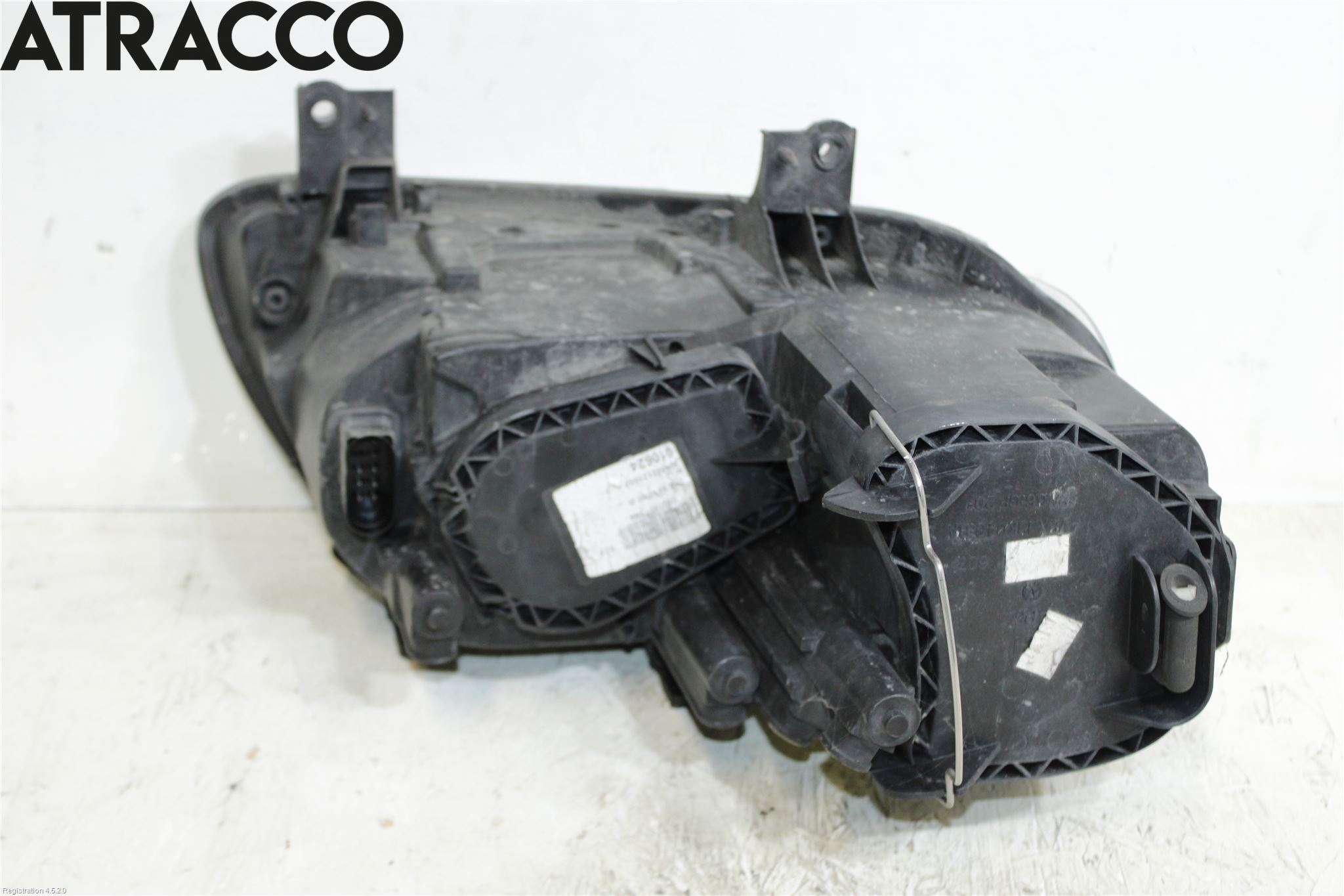 Volkswagen VW CADDY      04-10 Frontlykt Venstre