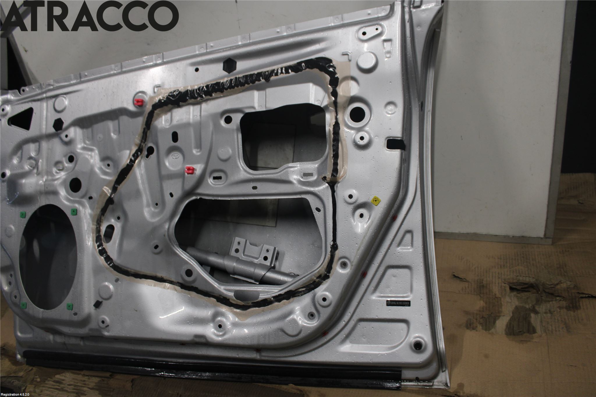 Toyota AVENSIS 09-15 Dør 4D Foran Høyre