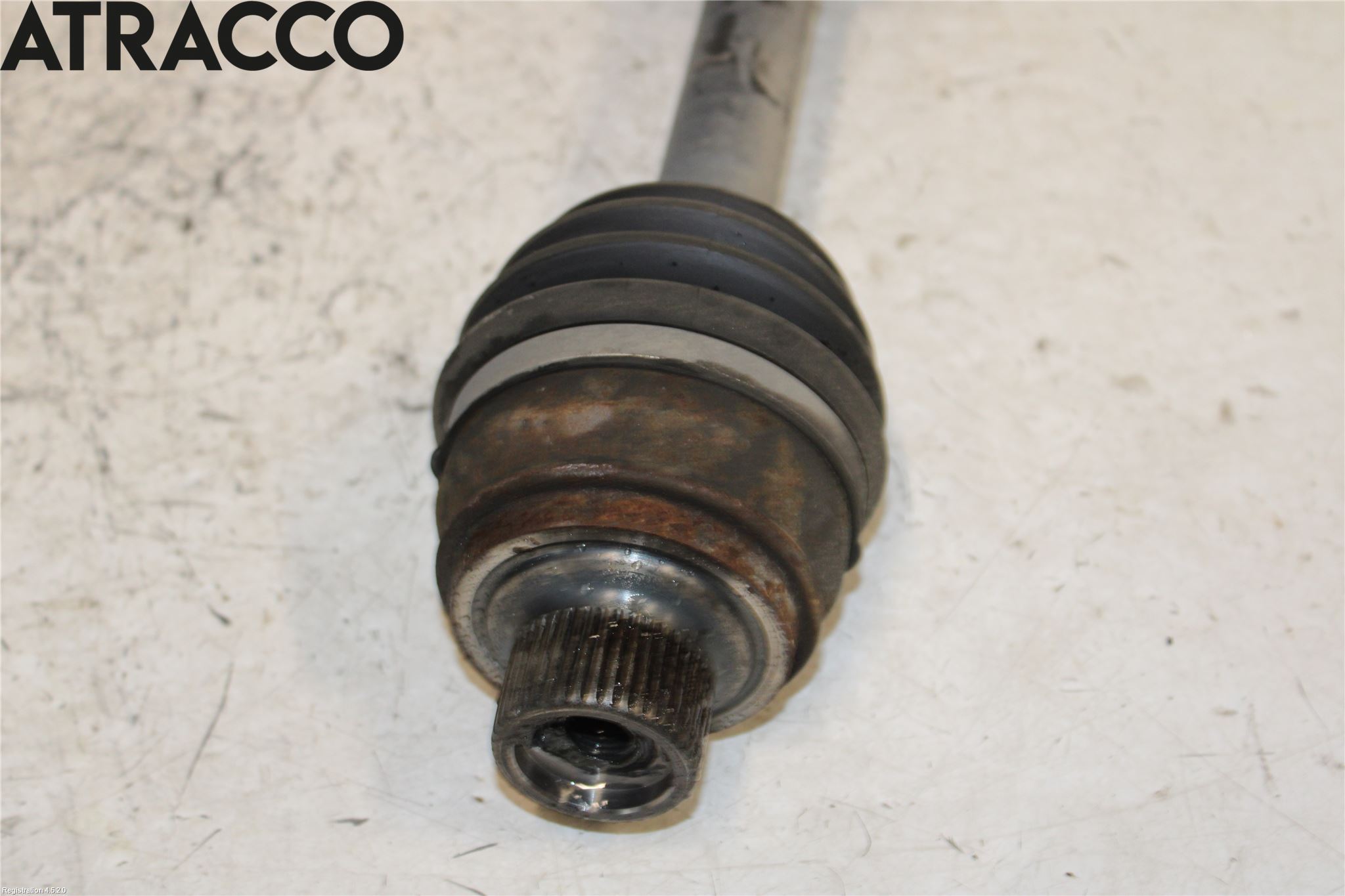 Audi A5 07-16 Drivaksel Foran Kompl Høyre