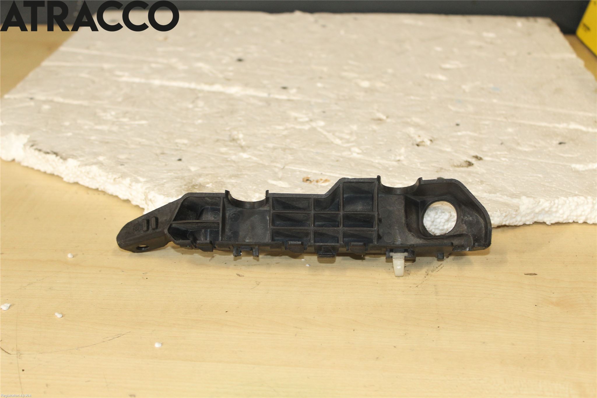 Kia CEED 12-18 Støtfangerfeste Foran Venstre