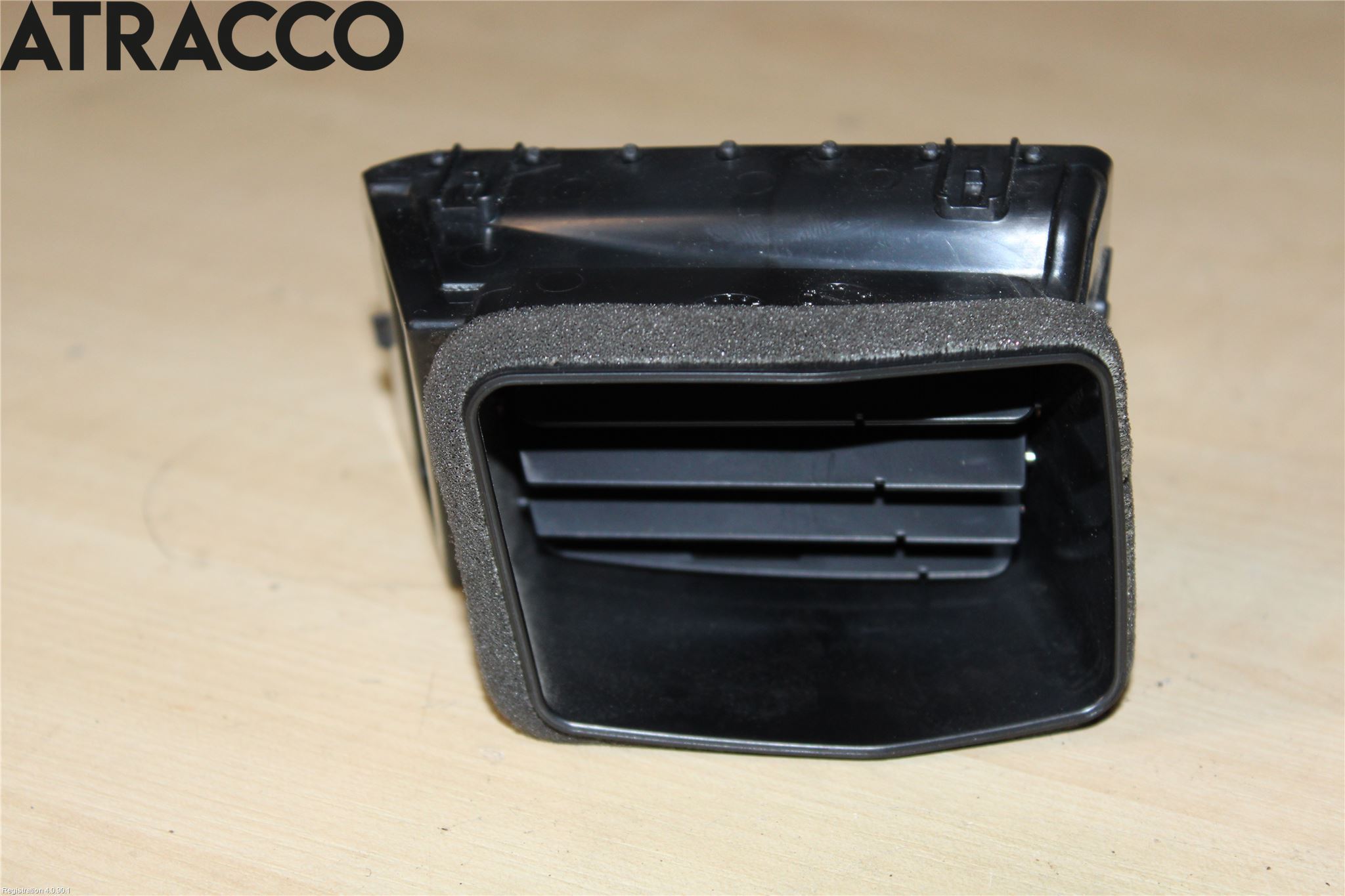 Mitsubishi OUTLANDER 13-21 Dashbord Kanal - Dyse