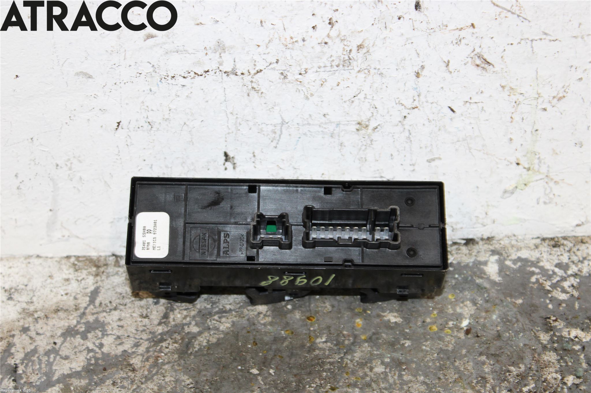 Nissan LEAF 18- Bryter Vindusheis