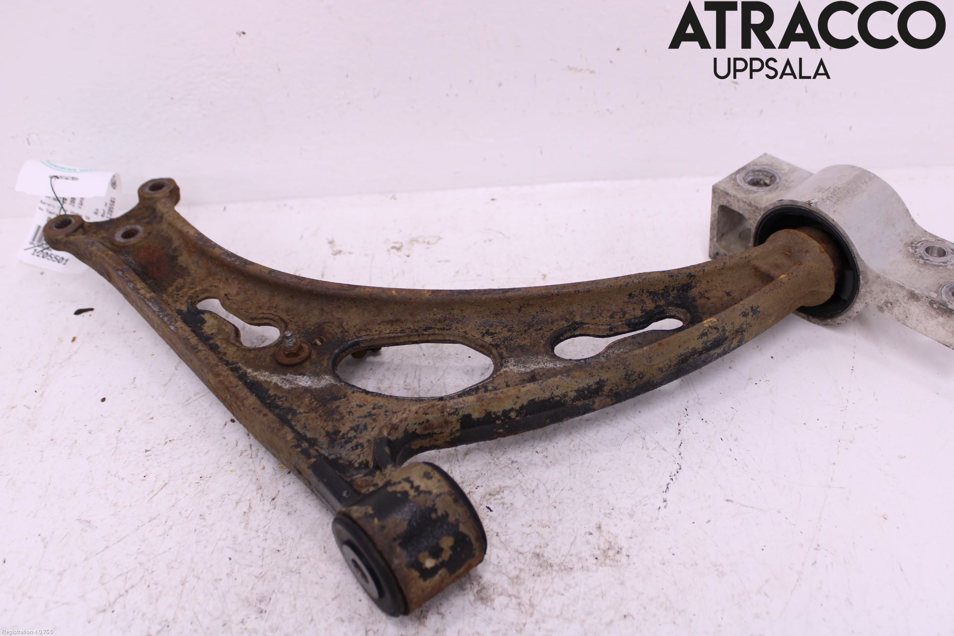 Volkswagen VW TOURAN 03-10 Bærearm Foran Venstre Nedre