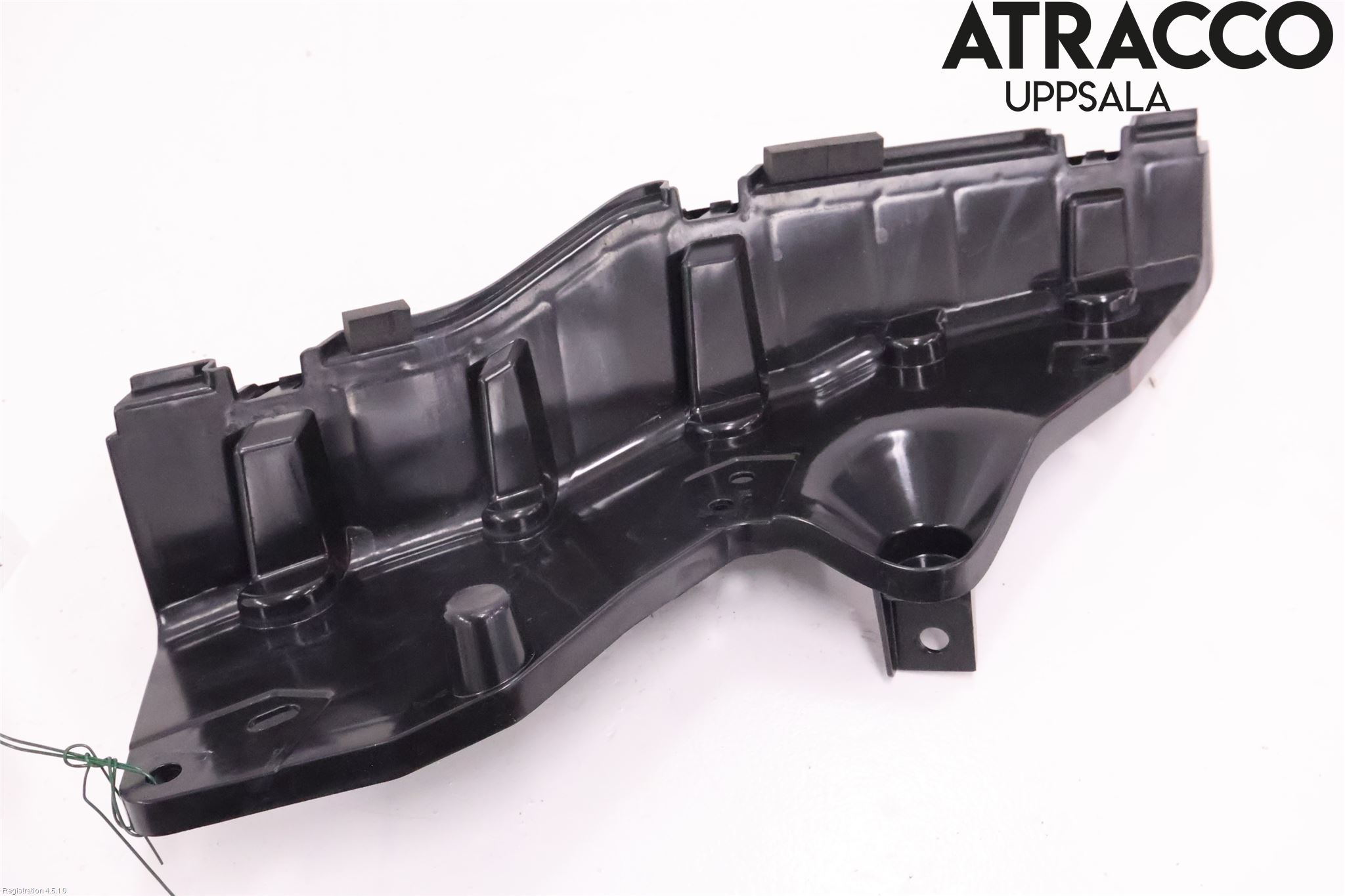 Suzuki SX4 S-CROSS 14-21 Frontlykt Holder-Feste