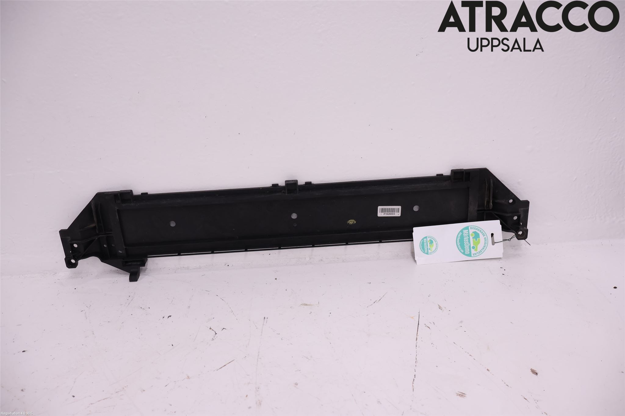 BMW 5 F10/F11/F18 09-17 Radiator Feste - Ramme - Bjelk