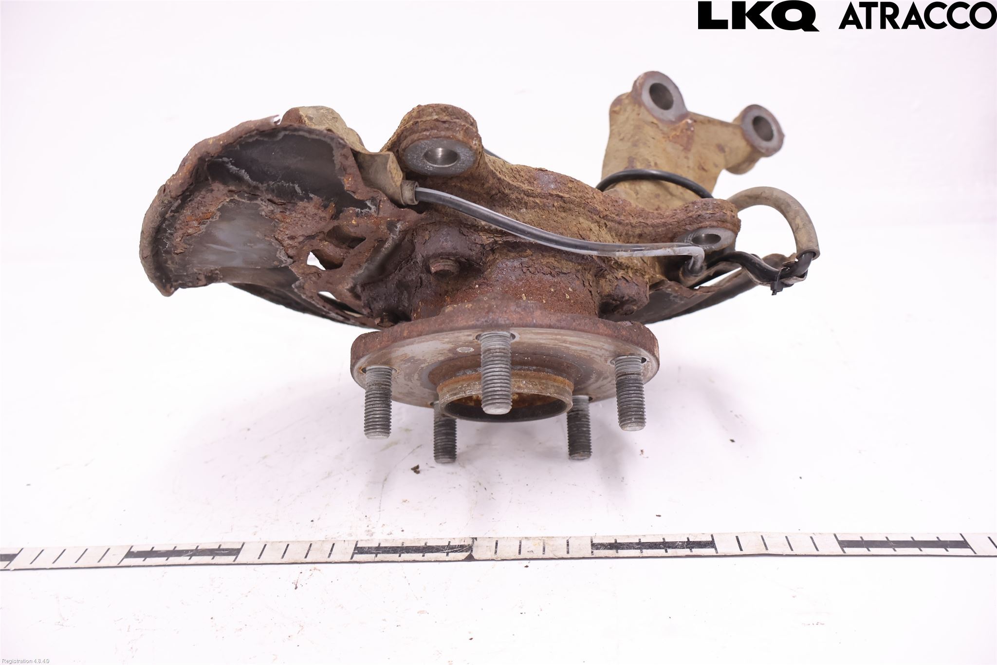 Toyota AVENSIS 09-15 Spindel Vf