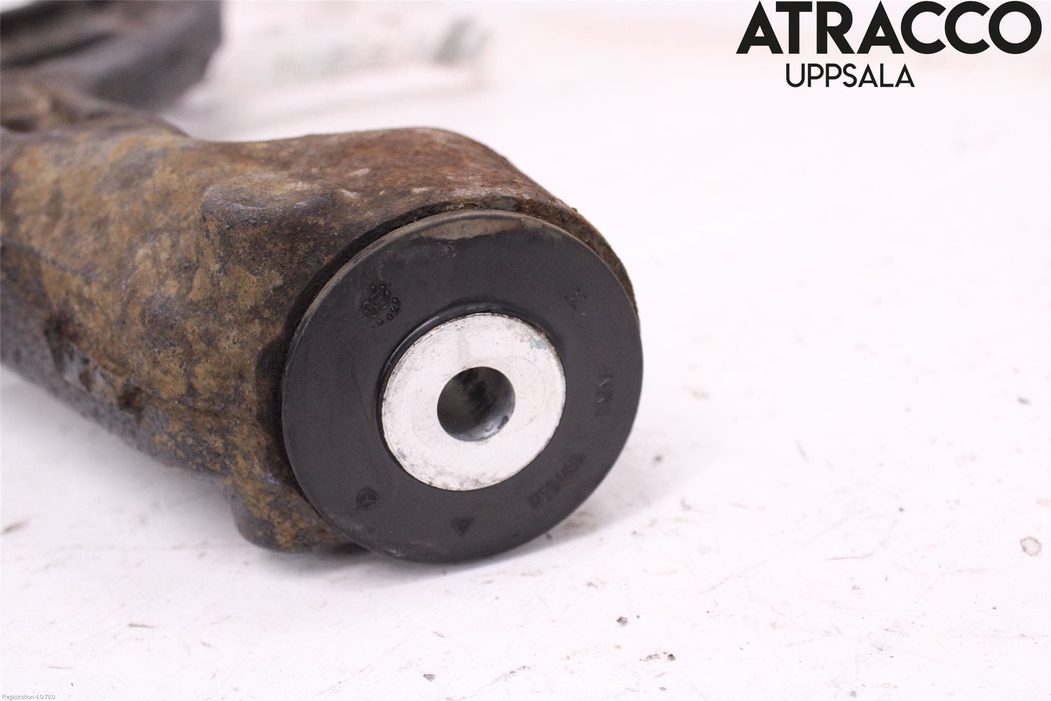 Mercedes-Benz MB ML (W164) 05-11 Bærearm Foran Venstre Nedre
