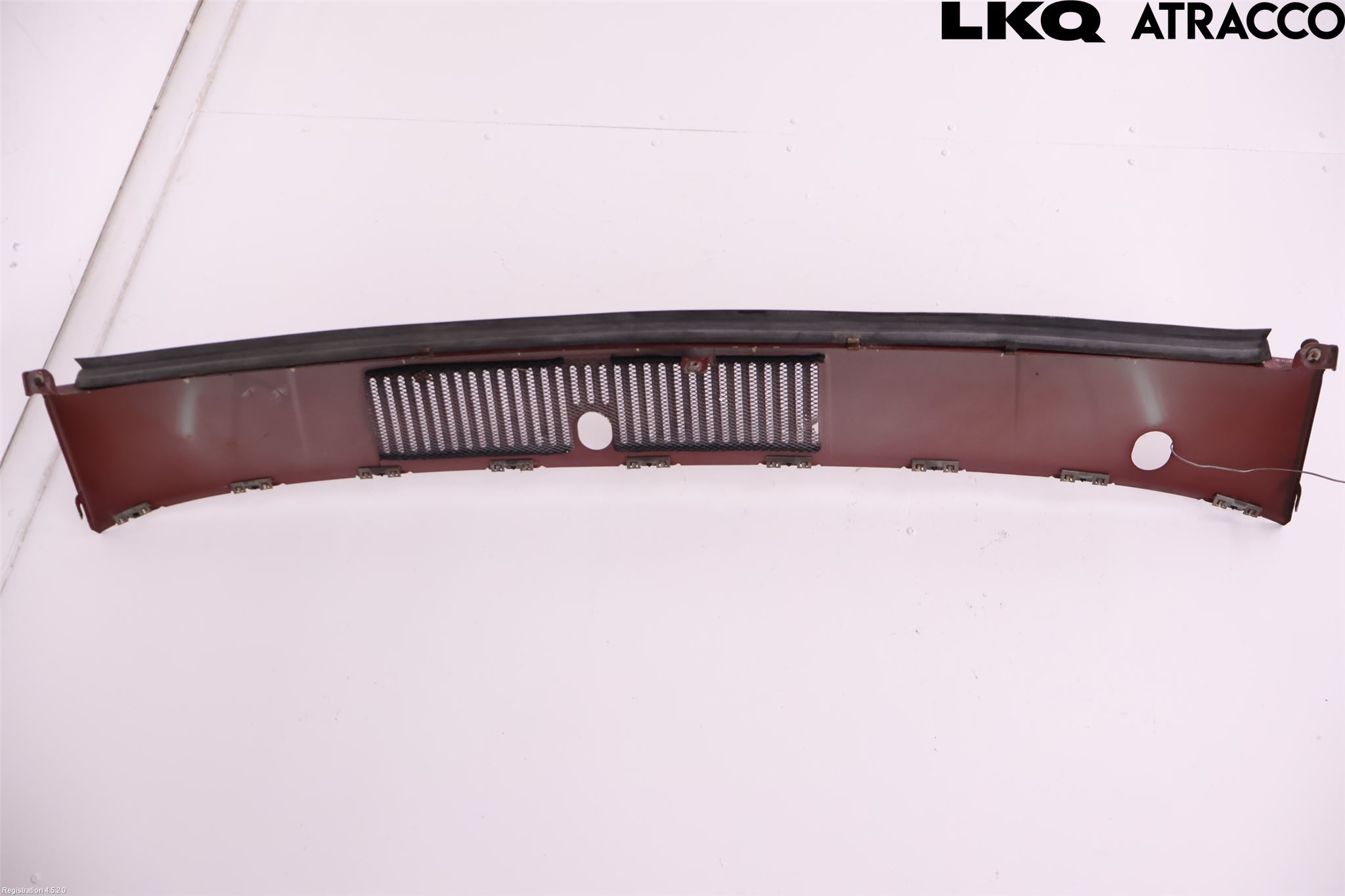 Volvo 740 84-87 Visker Deksel-Grill-Under Frr