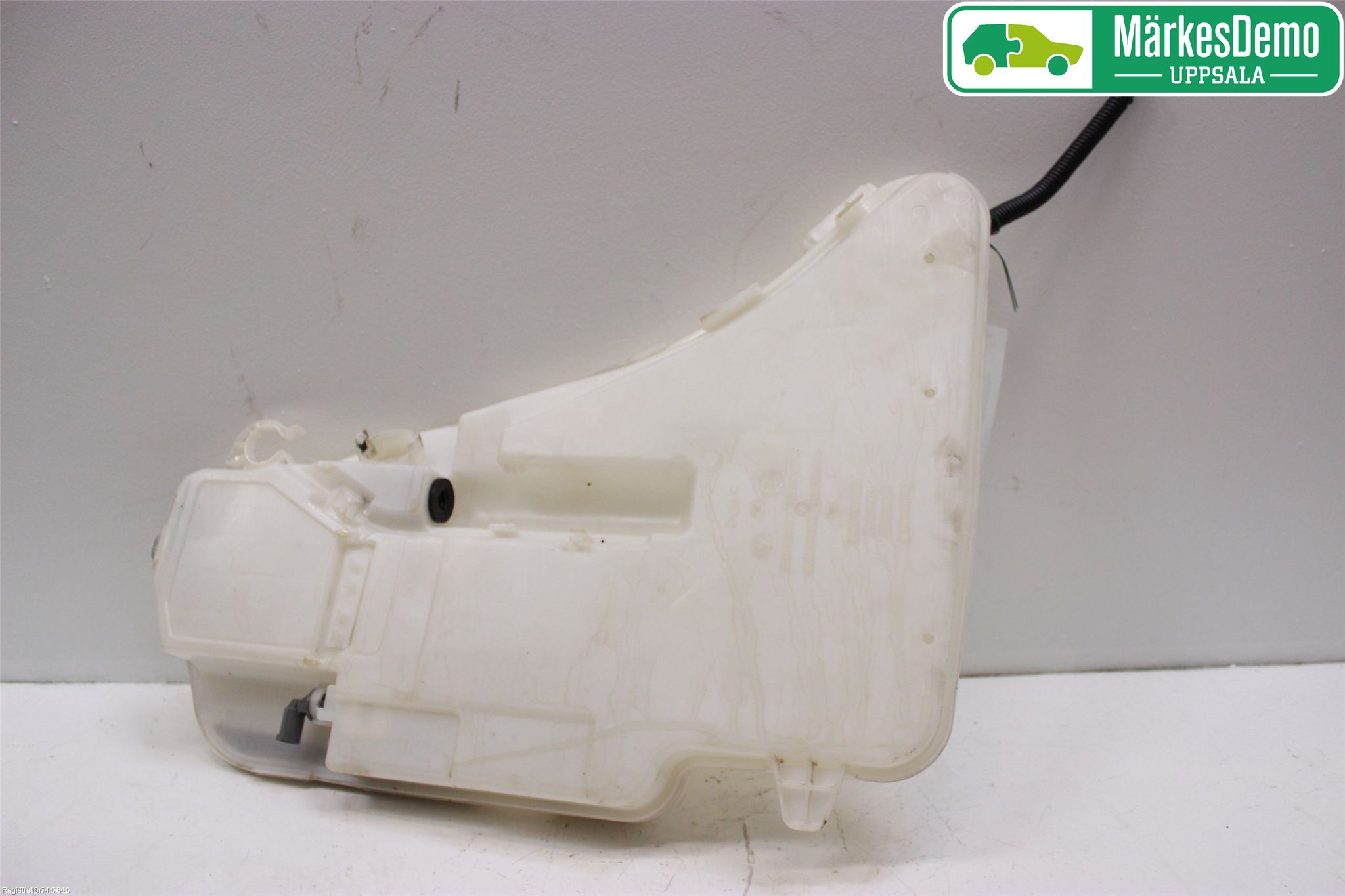 BMW 5 F10/F11/F18 09-17 Spylerbeholder Frontrute-Lykte