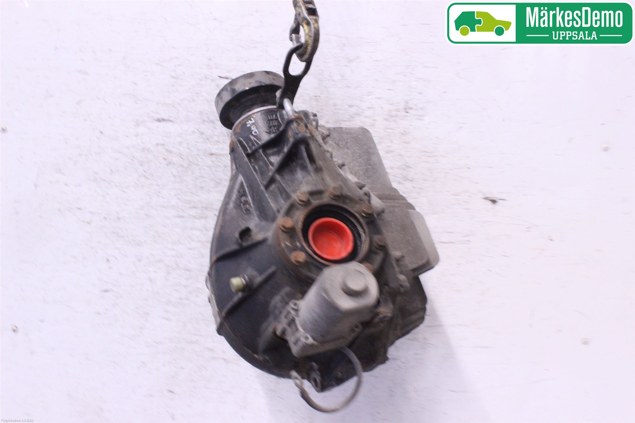 BMW 5 F10/F11/F18 09-17 Bakaksel Kardang Bak -Diff