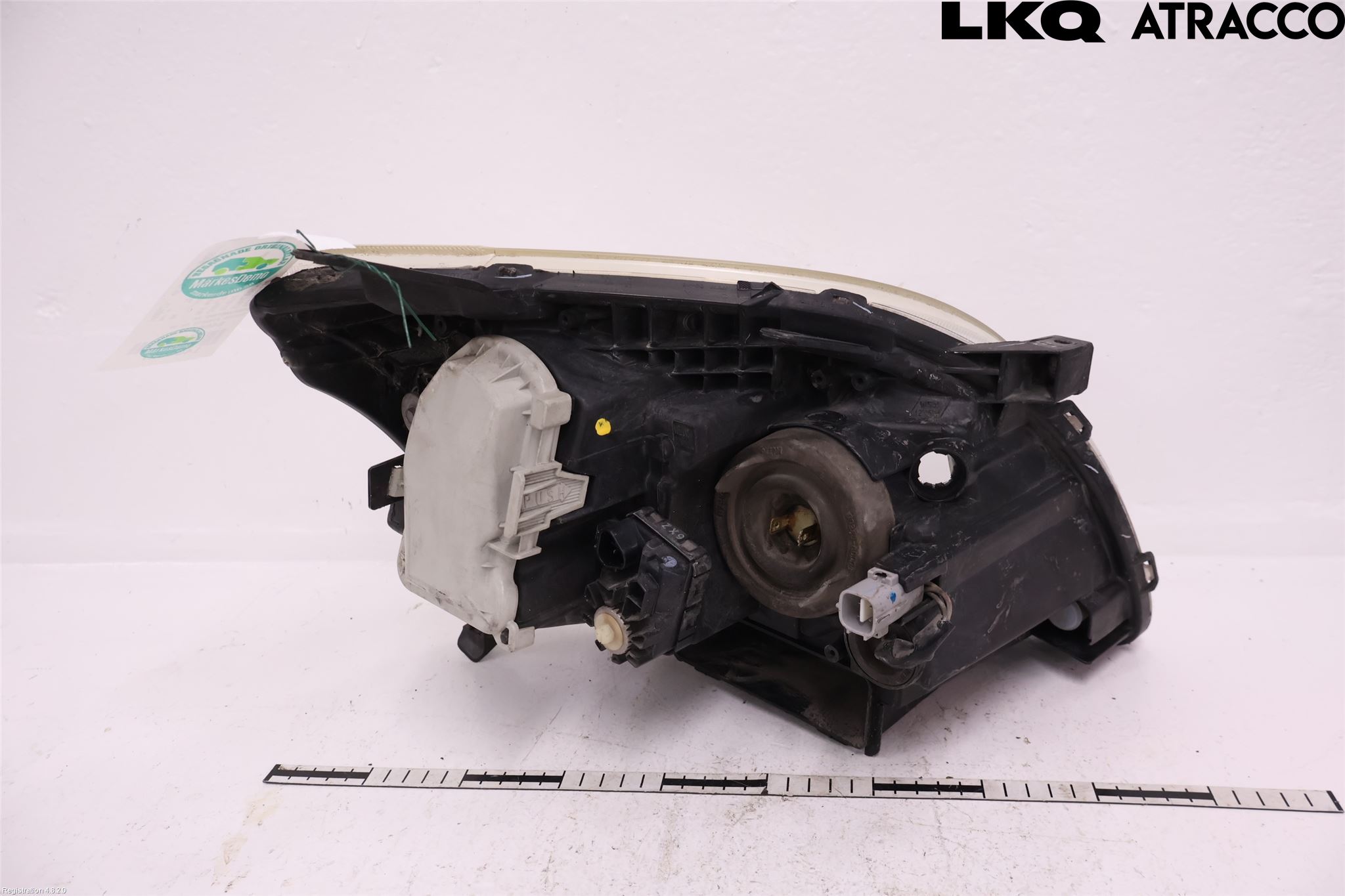 Toyota AVENSIS 03-06 Frontlykt Venstre