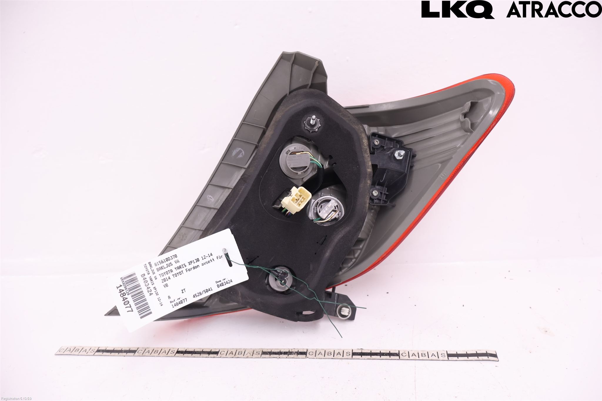 Toyota YARIS XP130 12-14 Baklykt Venstre